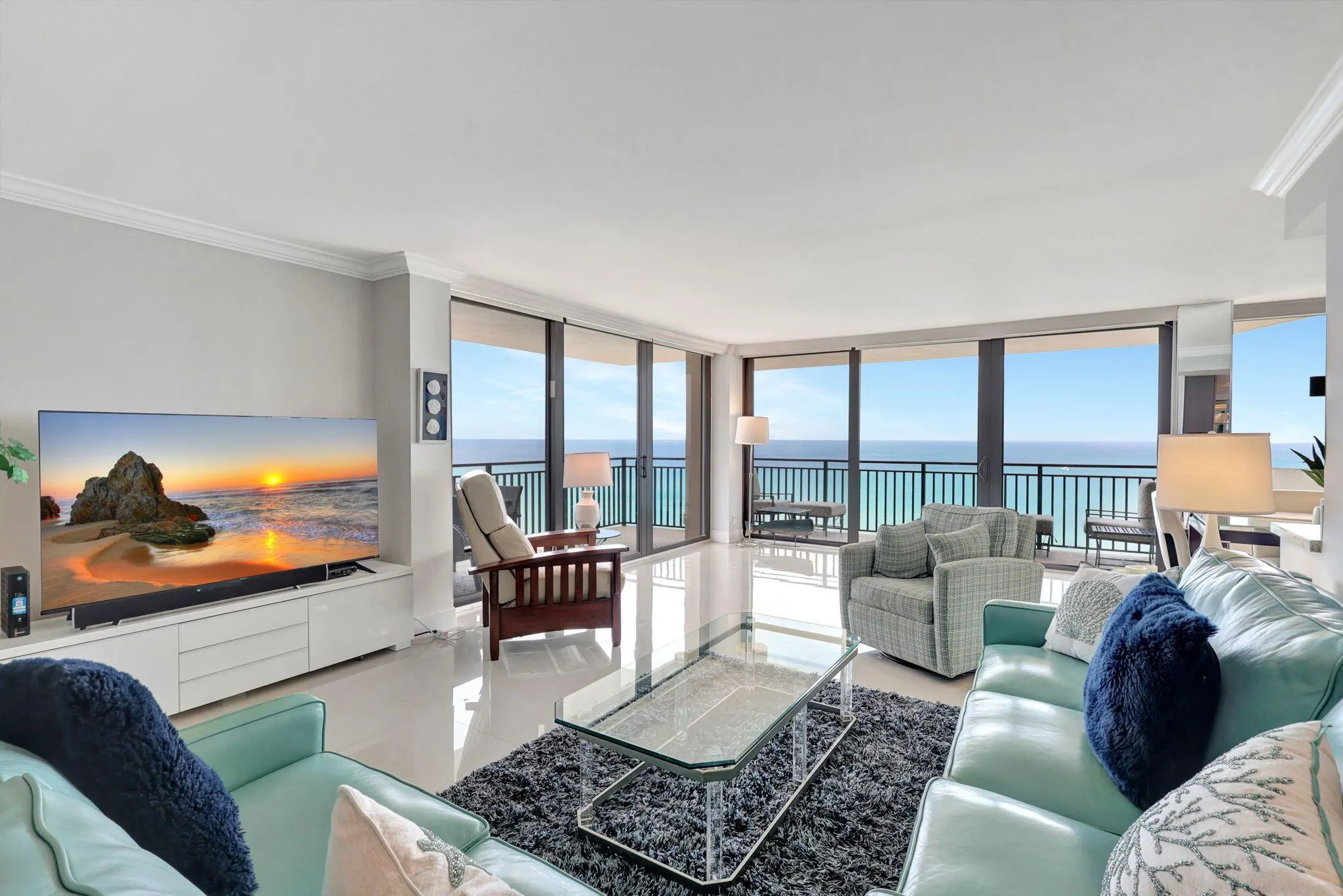 5460 N Ocean Drive, #7a