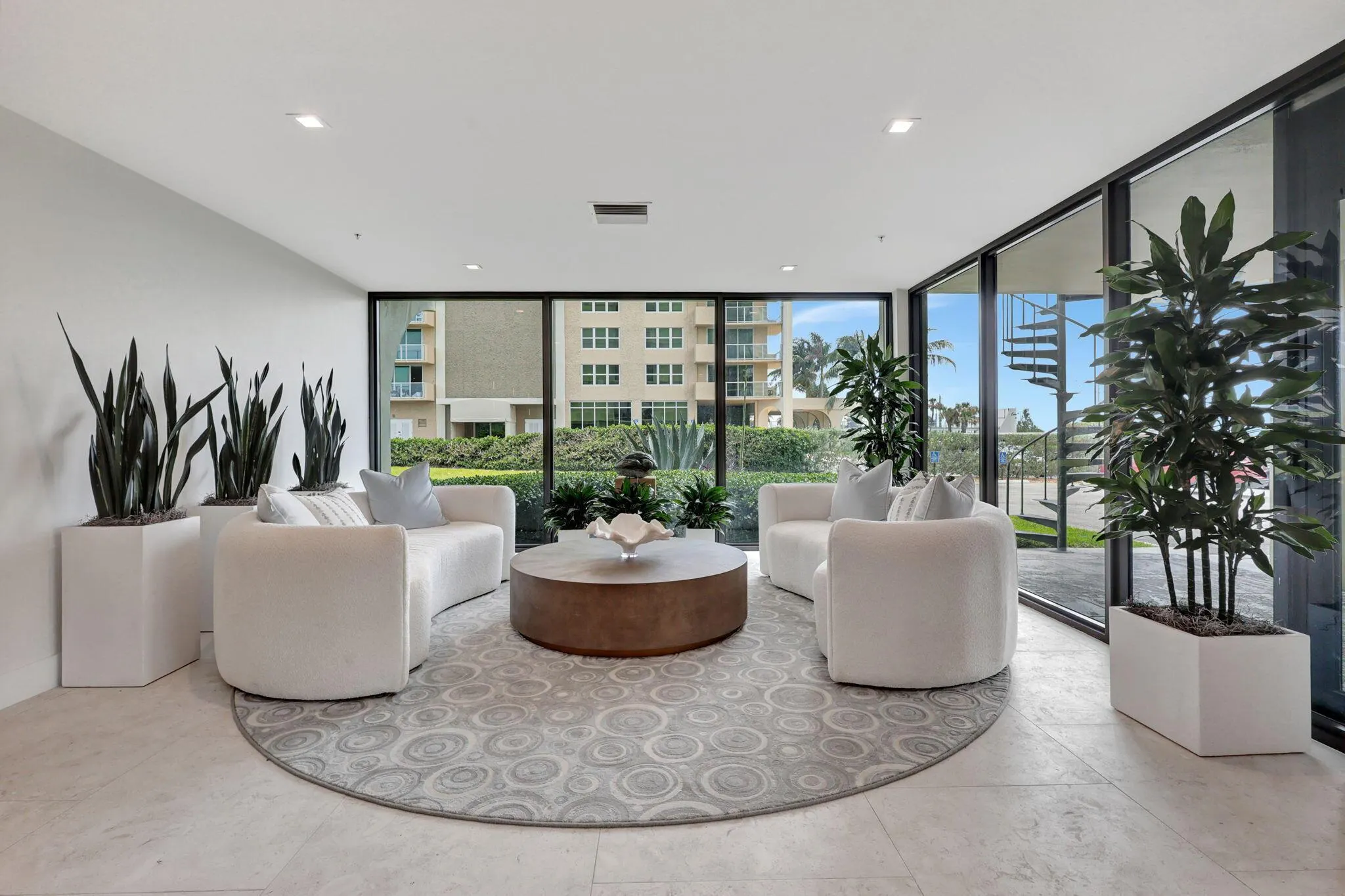 5460 N Ocean Drive, #7a