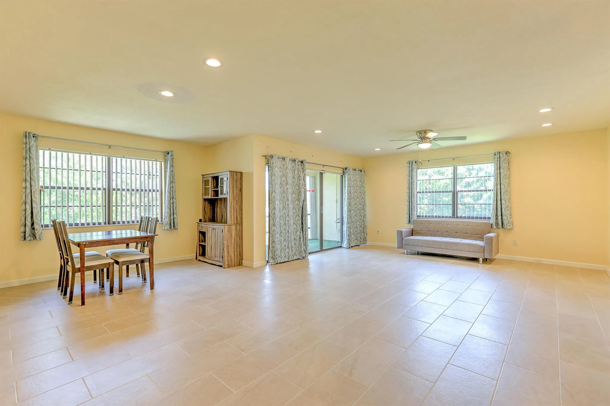 2050 Oleander Boulevard, #5301