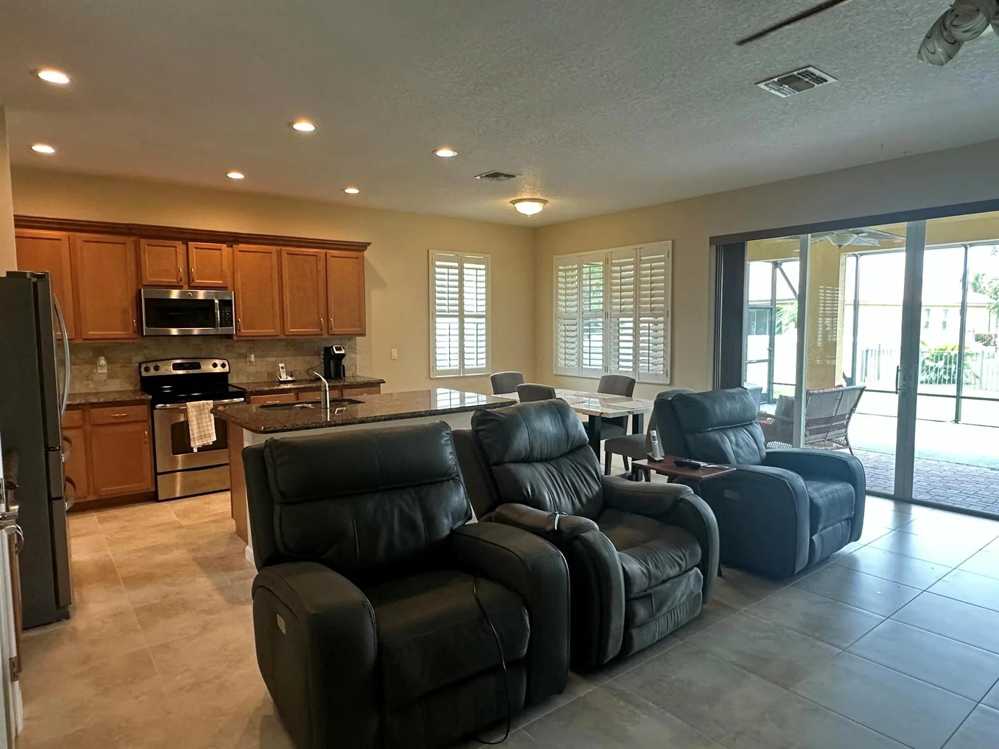 11922 SW Crestwood Circle
