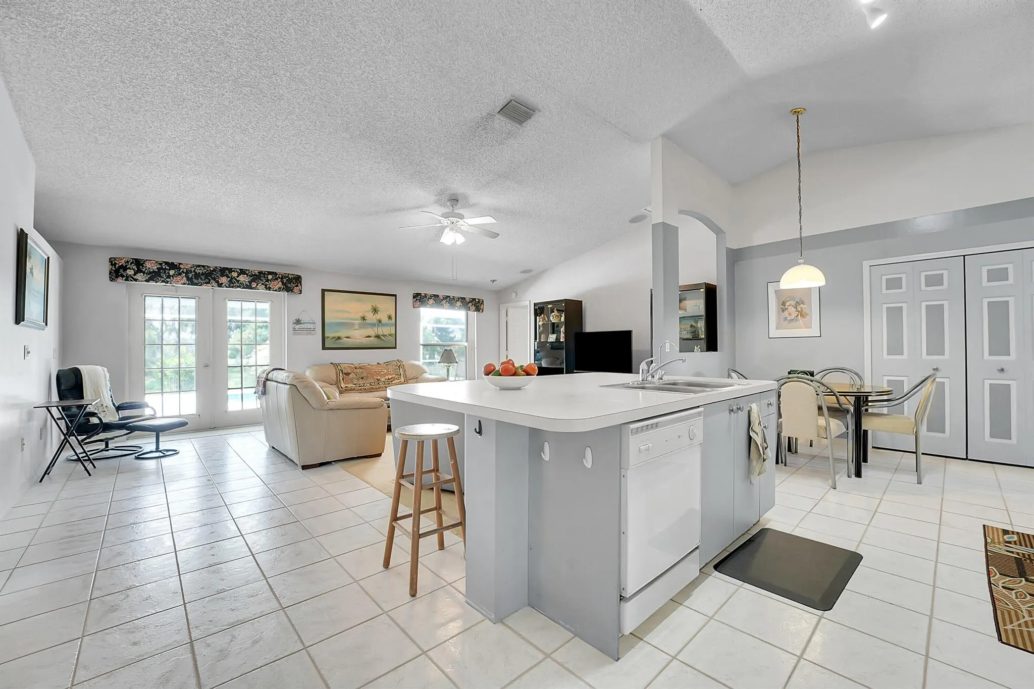 1133 SE Palm Beach Road