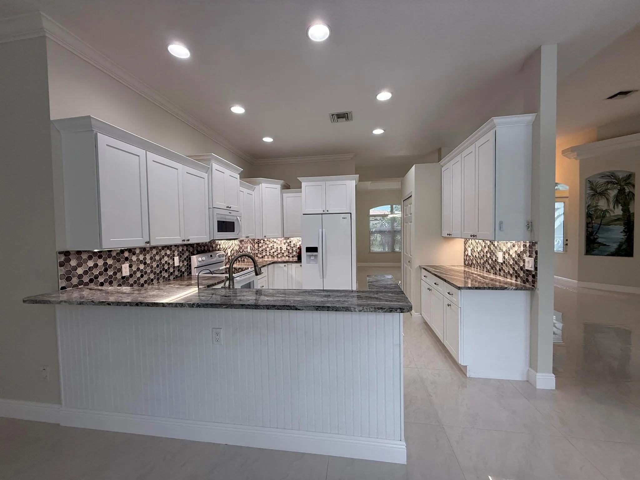 4821 SW Lake Grove Circle