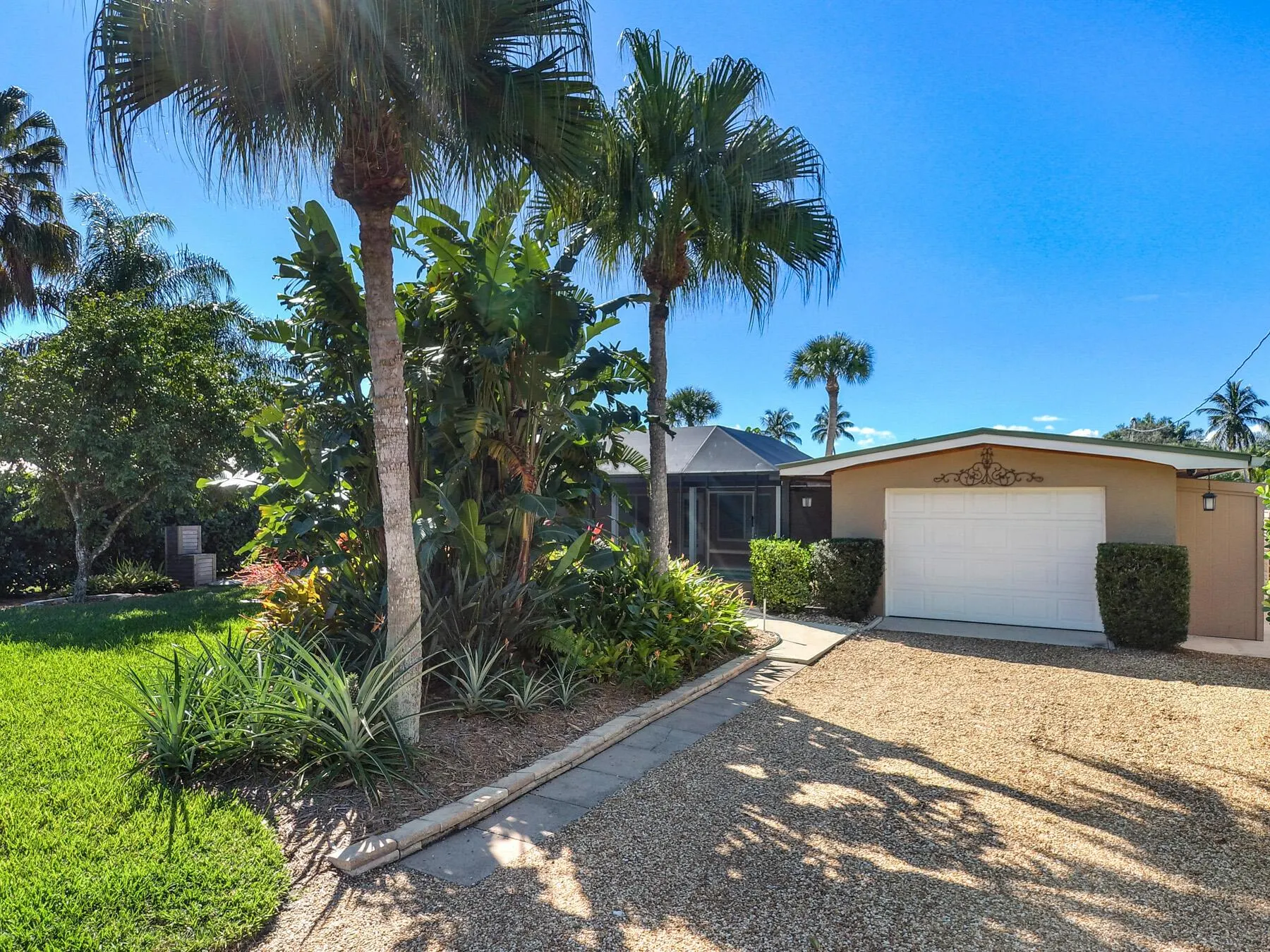 1282 SW Pelican Crescent