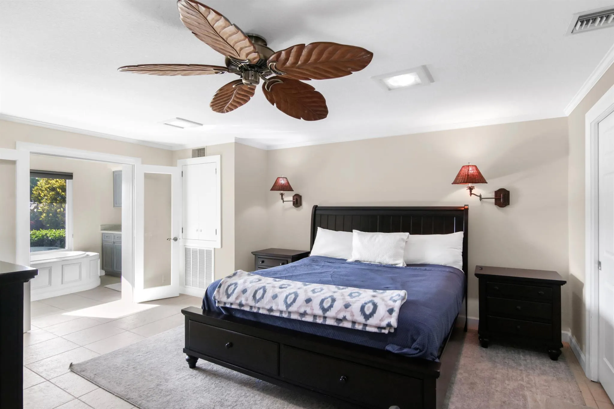 1282 SW Pelican Crescent