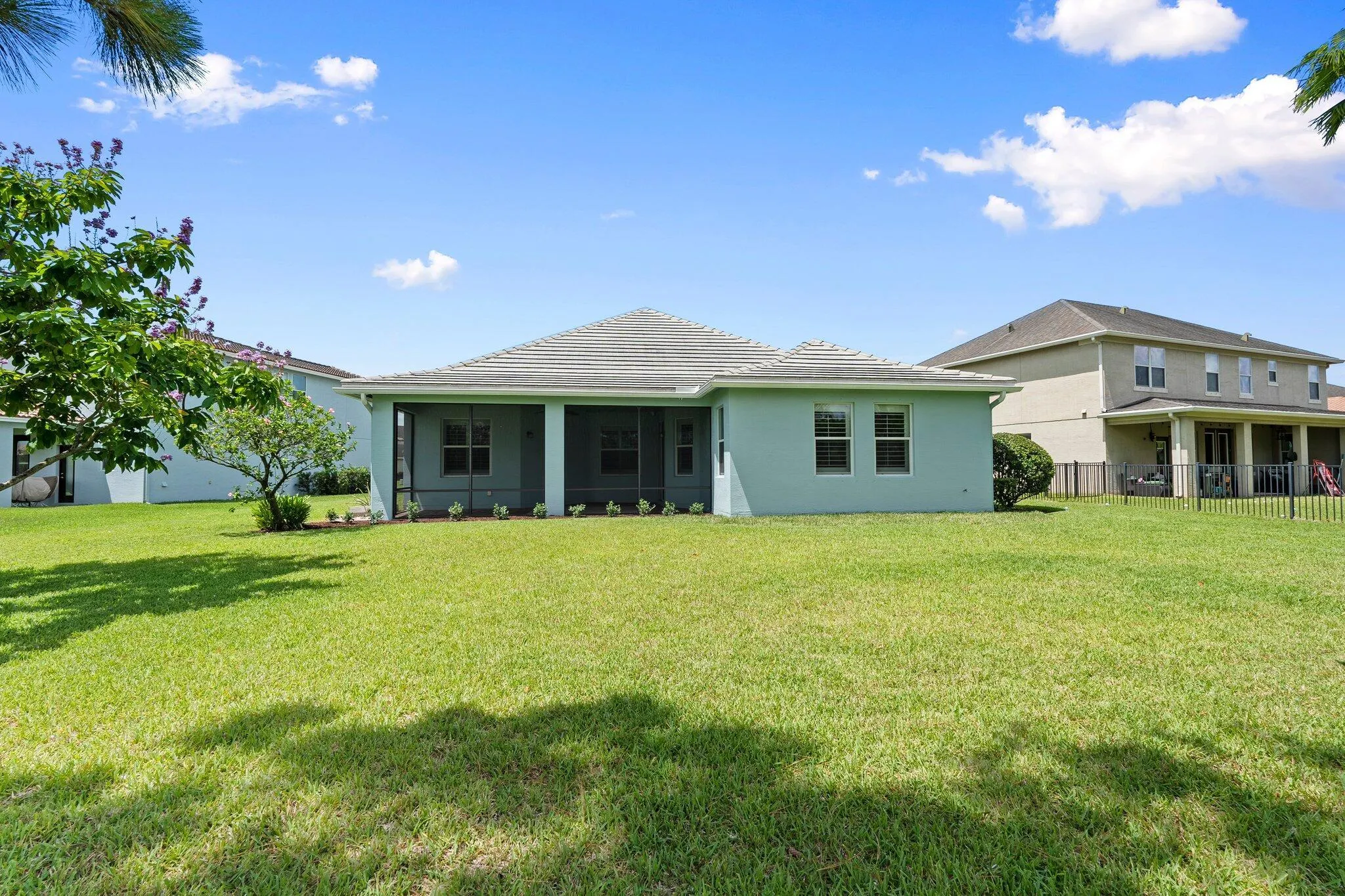 709 SW Sun Circle