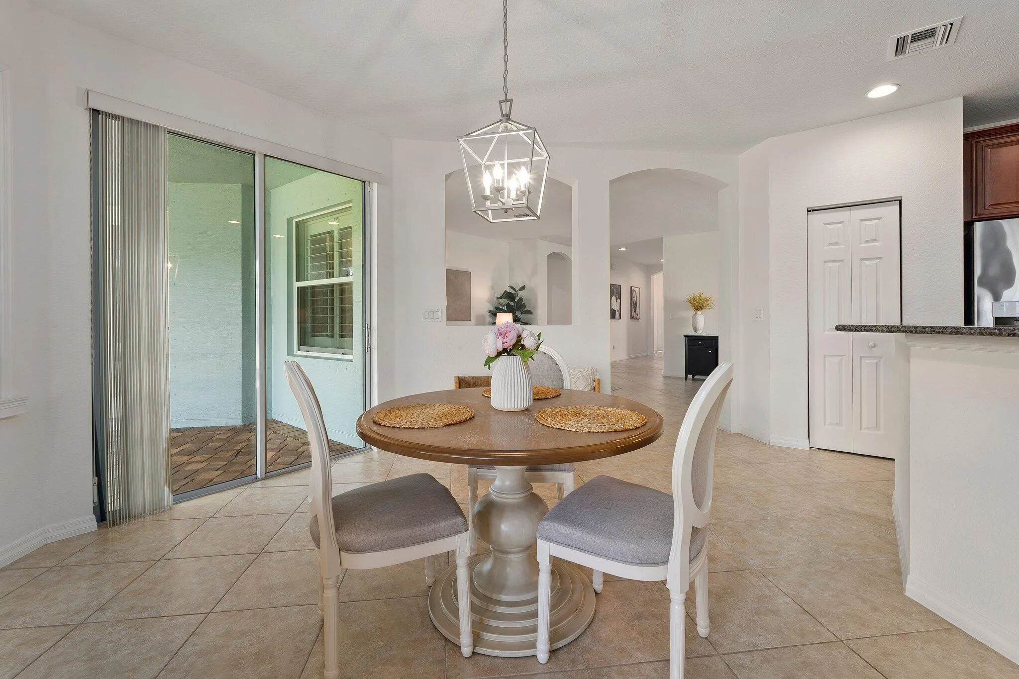 709 SW Sun Circle