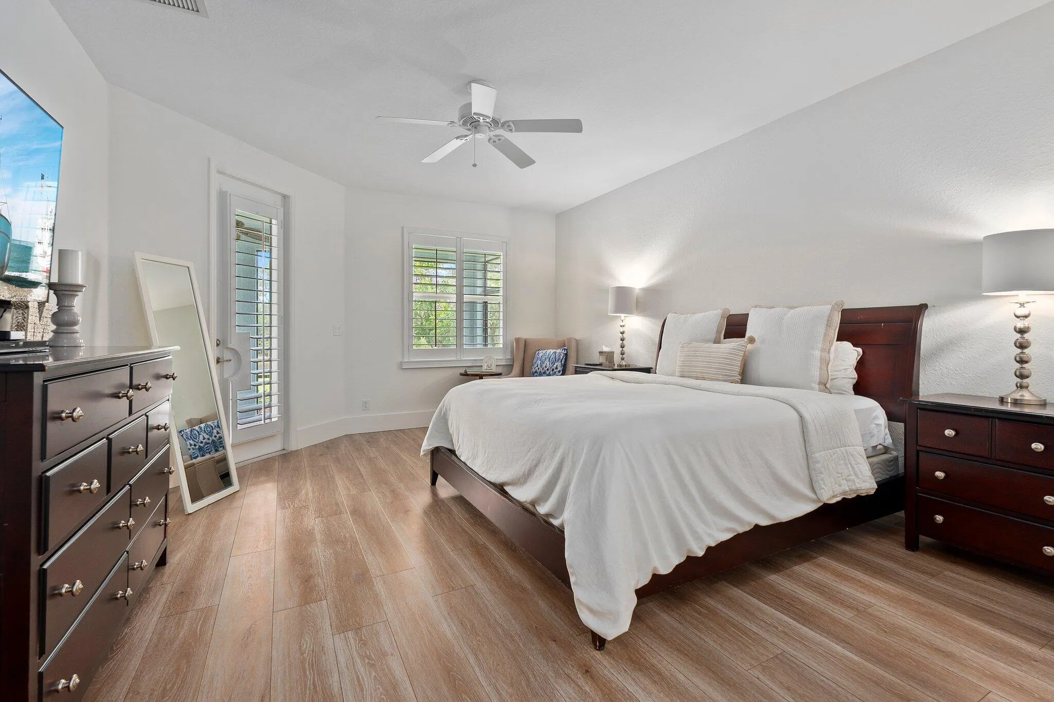 709 SW Sun Circle