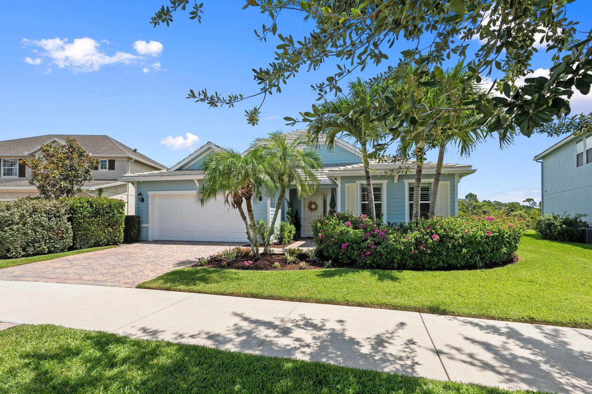709 SW Sun Circle