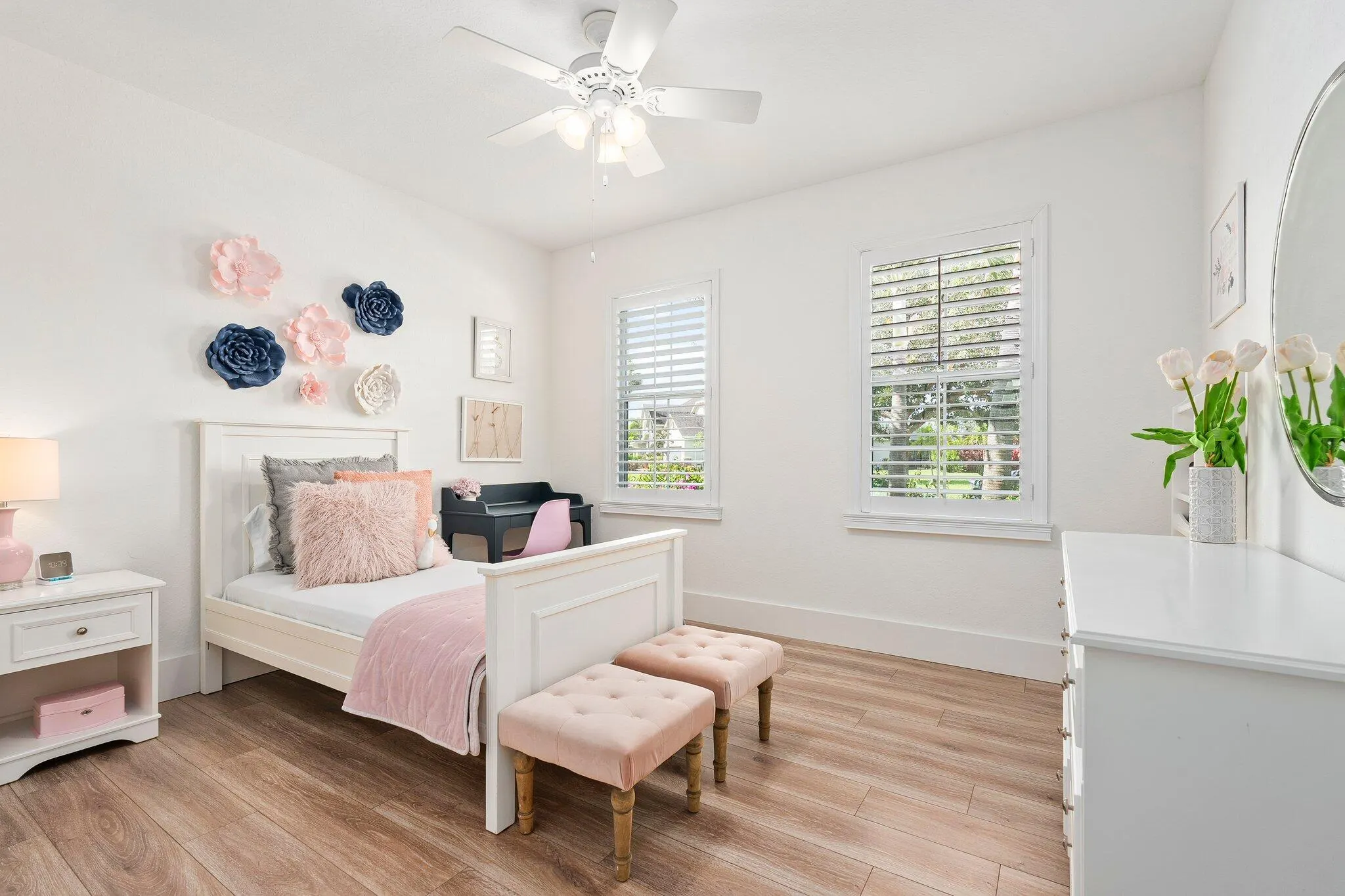 709 SW Sun Circle