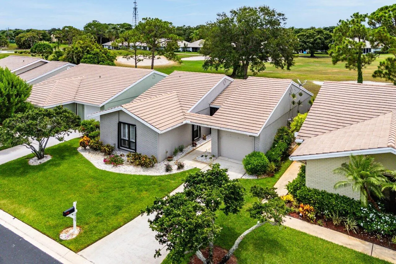 2705 SW Egret Pond Circle