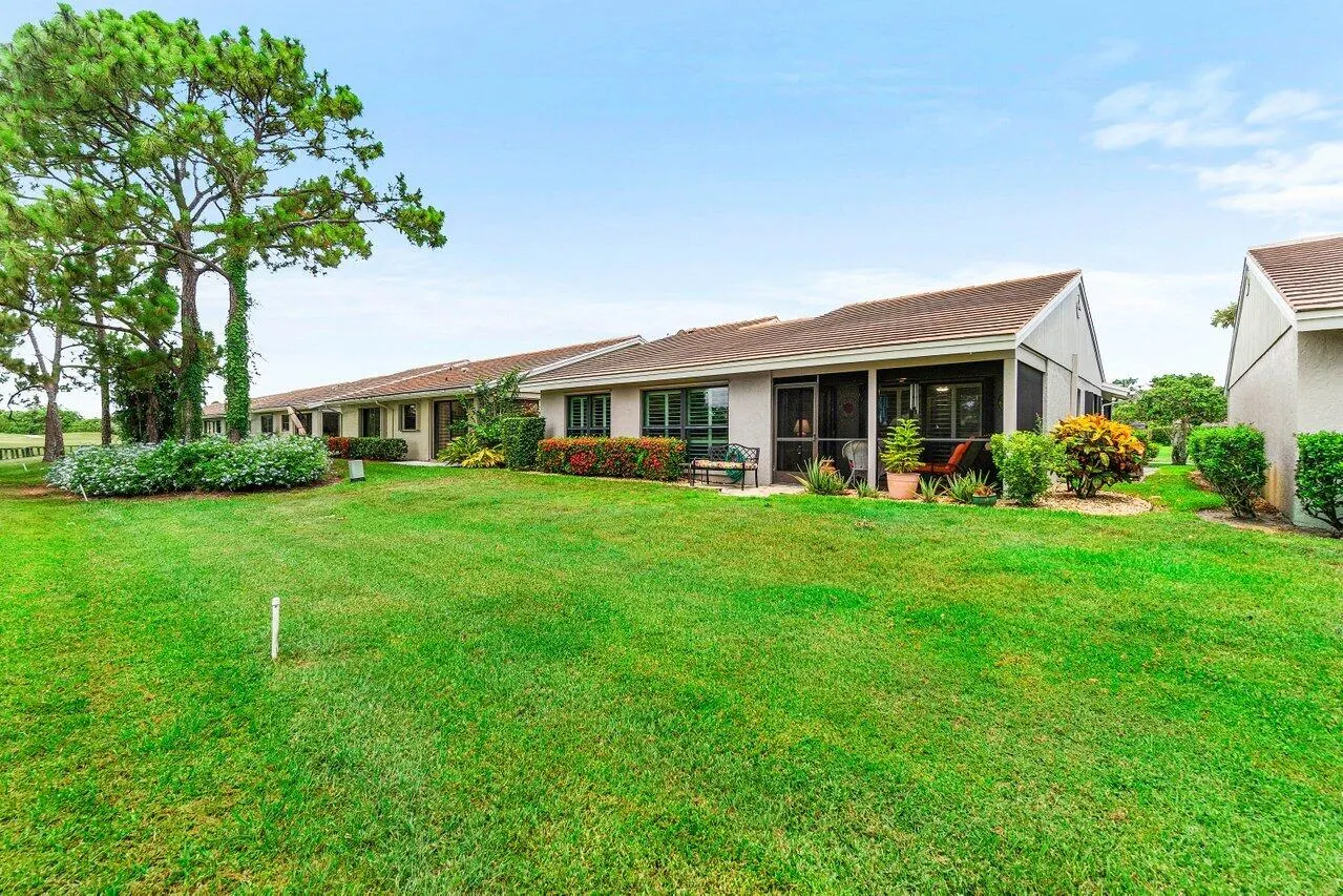 2705 SW Egret Pond Circle