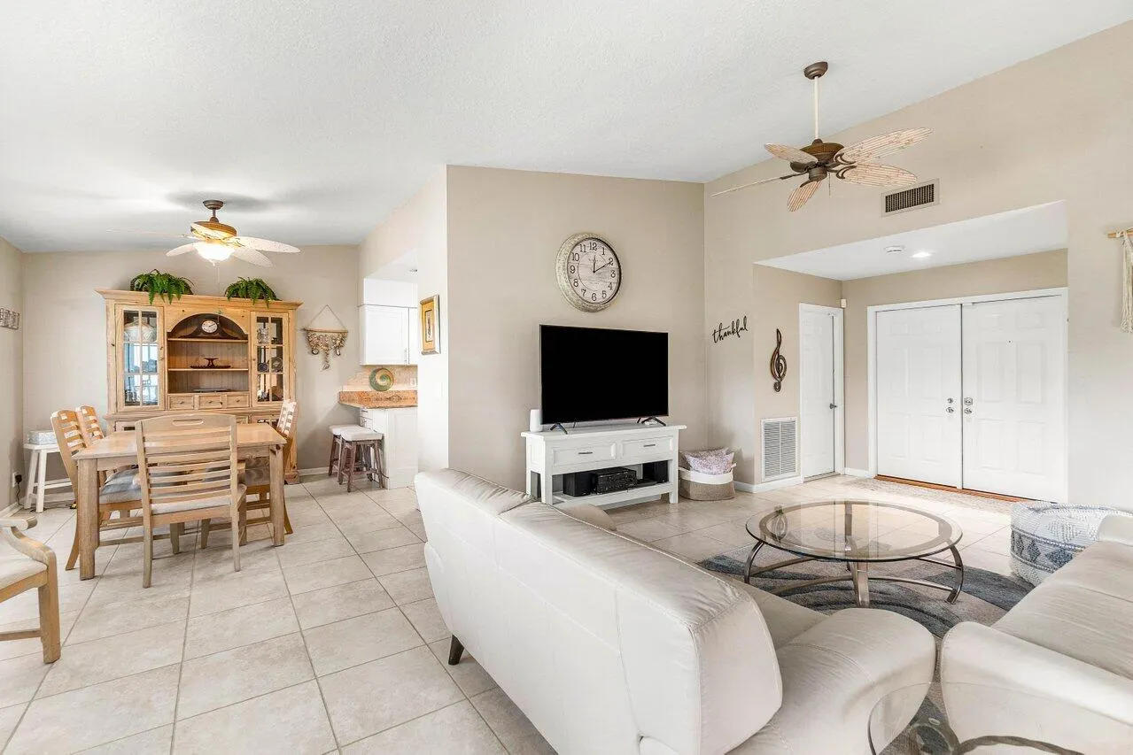 2705 SW Egret Pond Circle