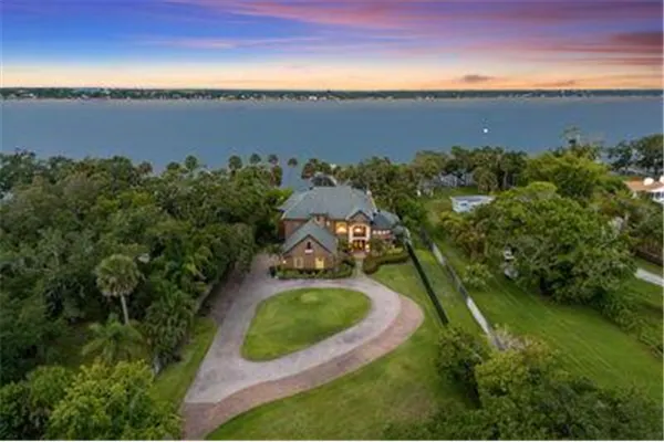 4297 Crooked Mile Road