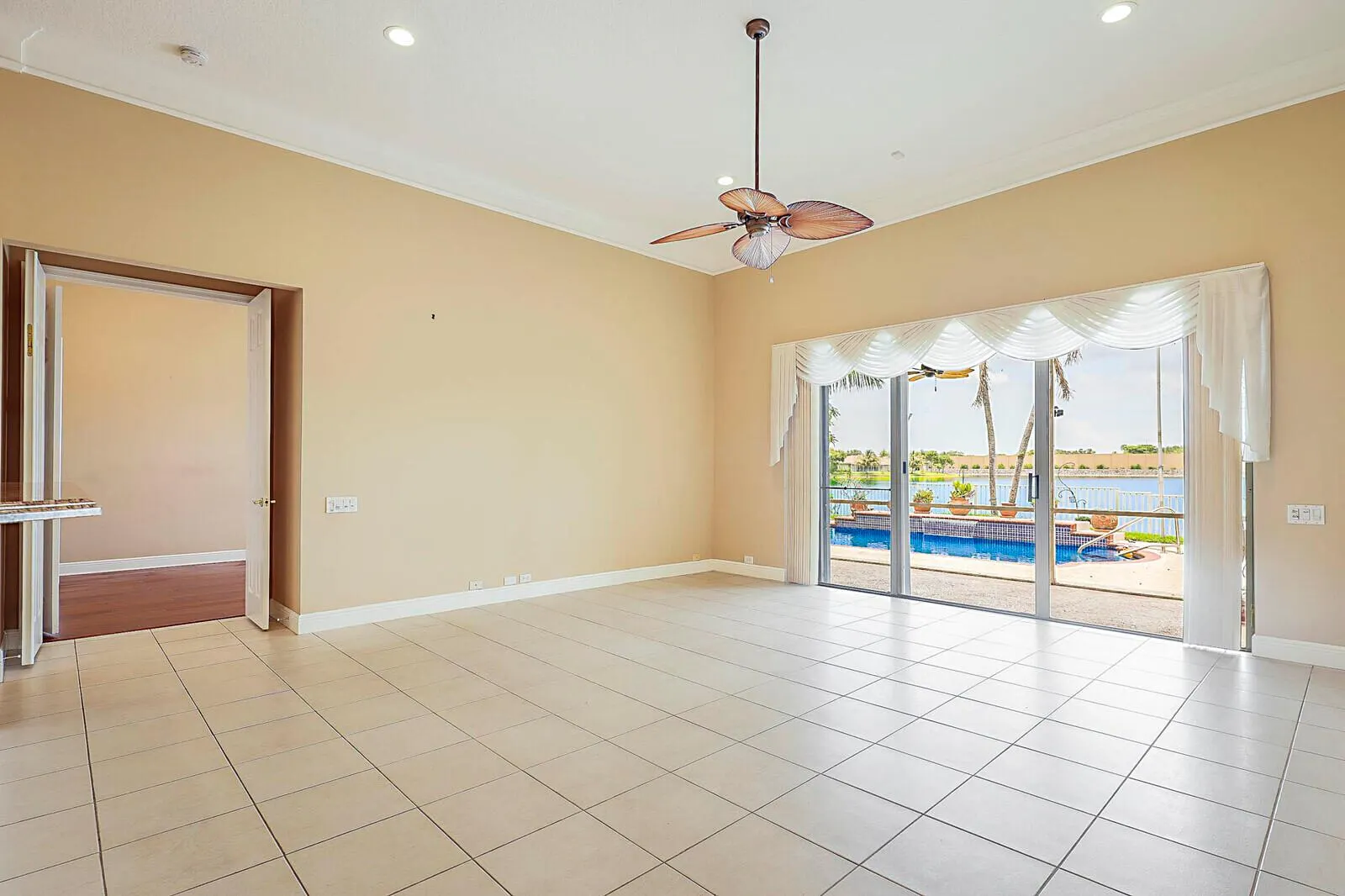 10260 NW 60th Place