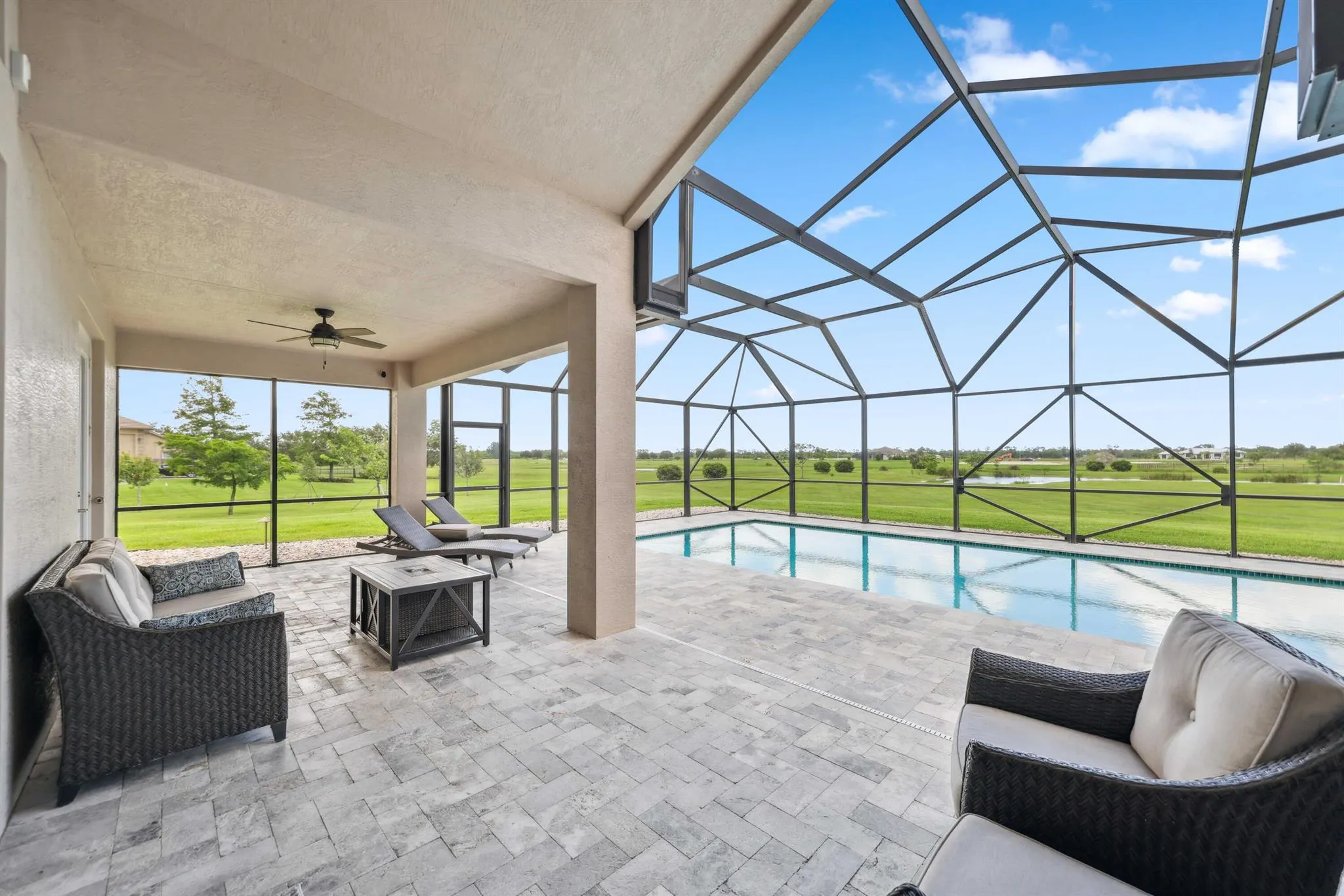 5901 SW Saddlebrook Lane