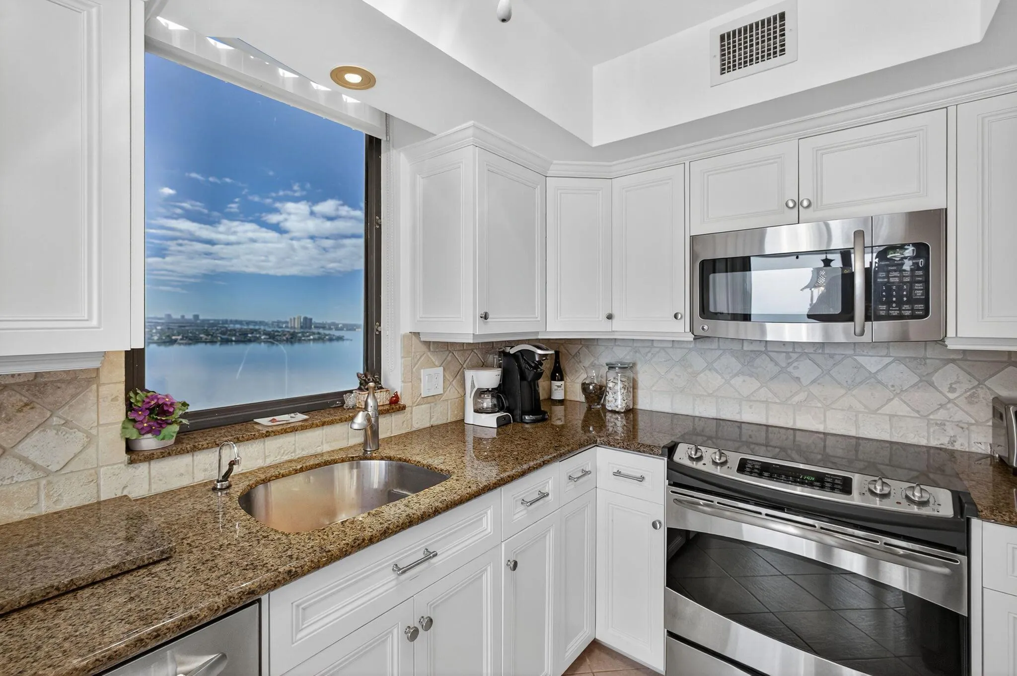 5380 N Ocean 14b Drive, #14b