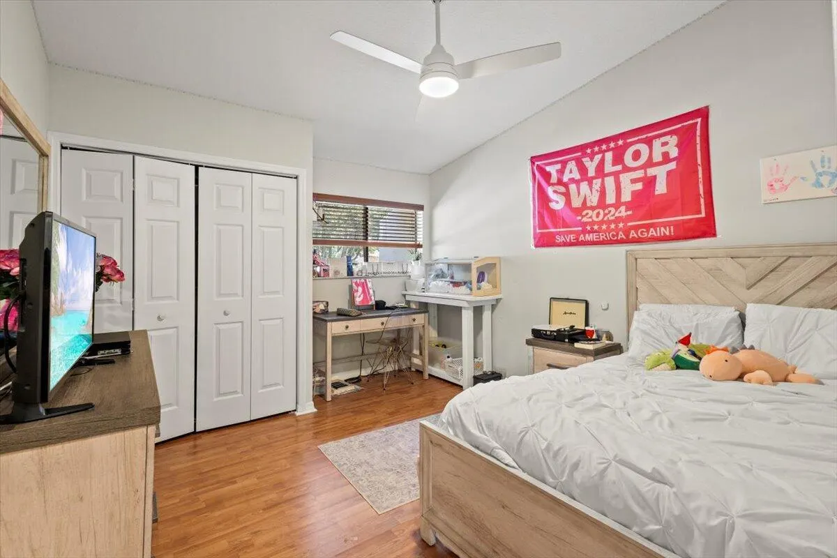 1635 SW Crossing Circle