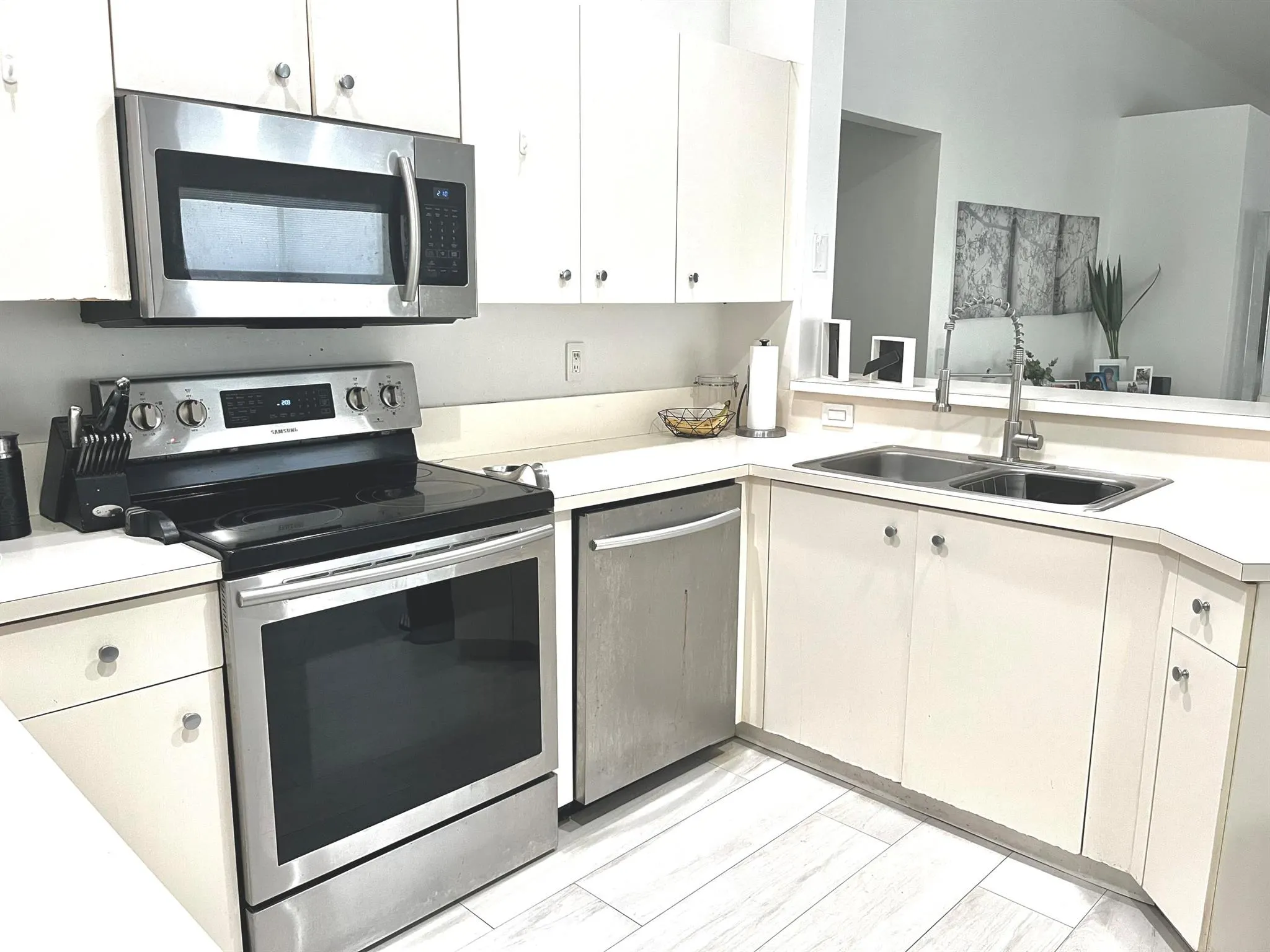 1377 Majesty Terrace