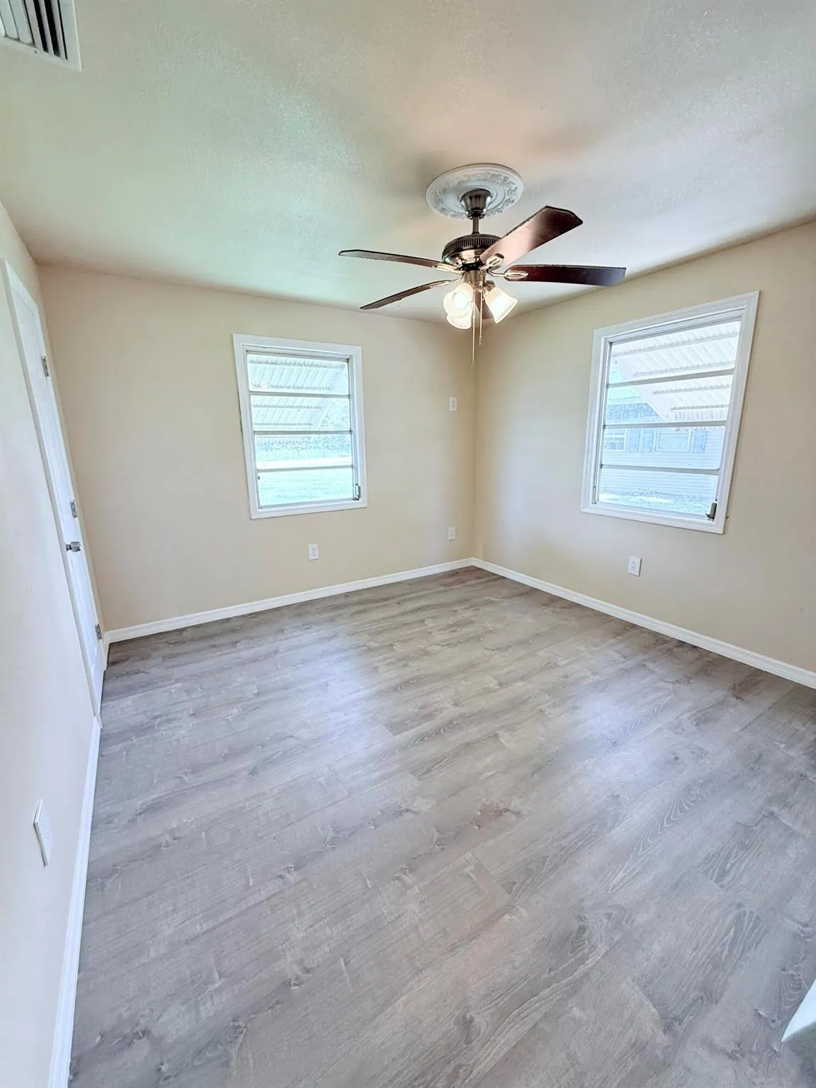 1025 Ash Circle