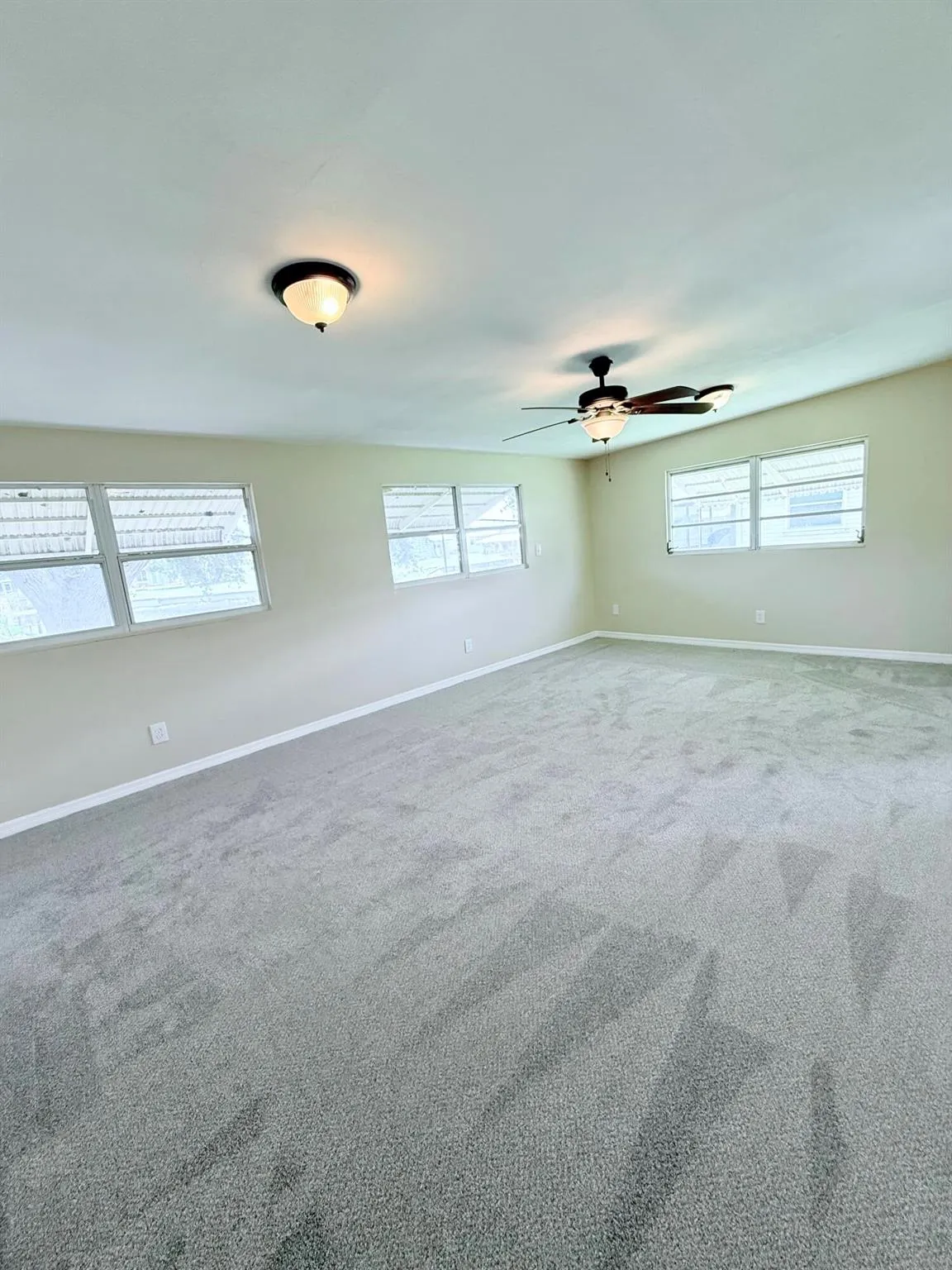 1025 Ash Circle