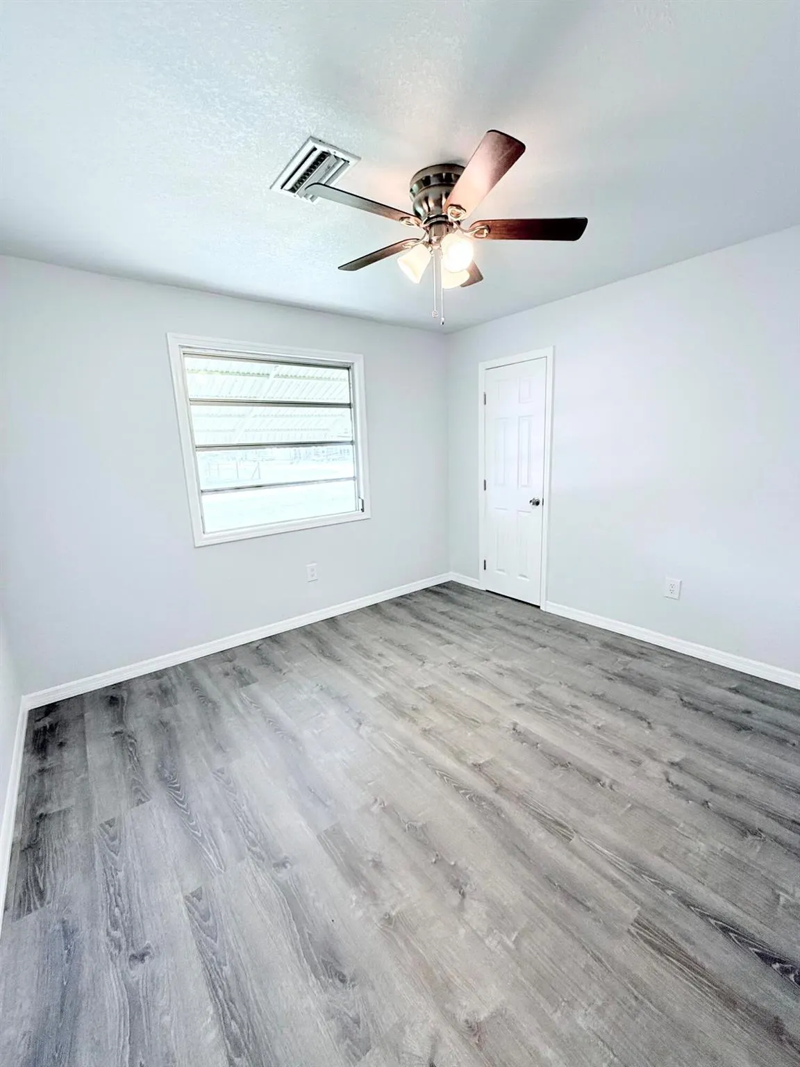 1025 Ash Circle