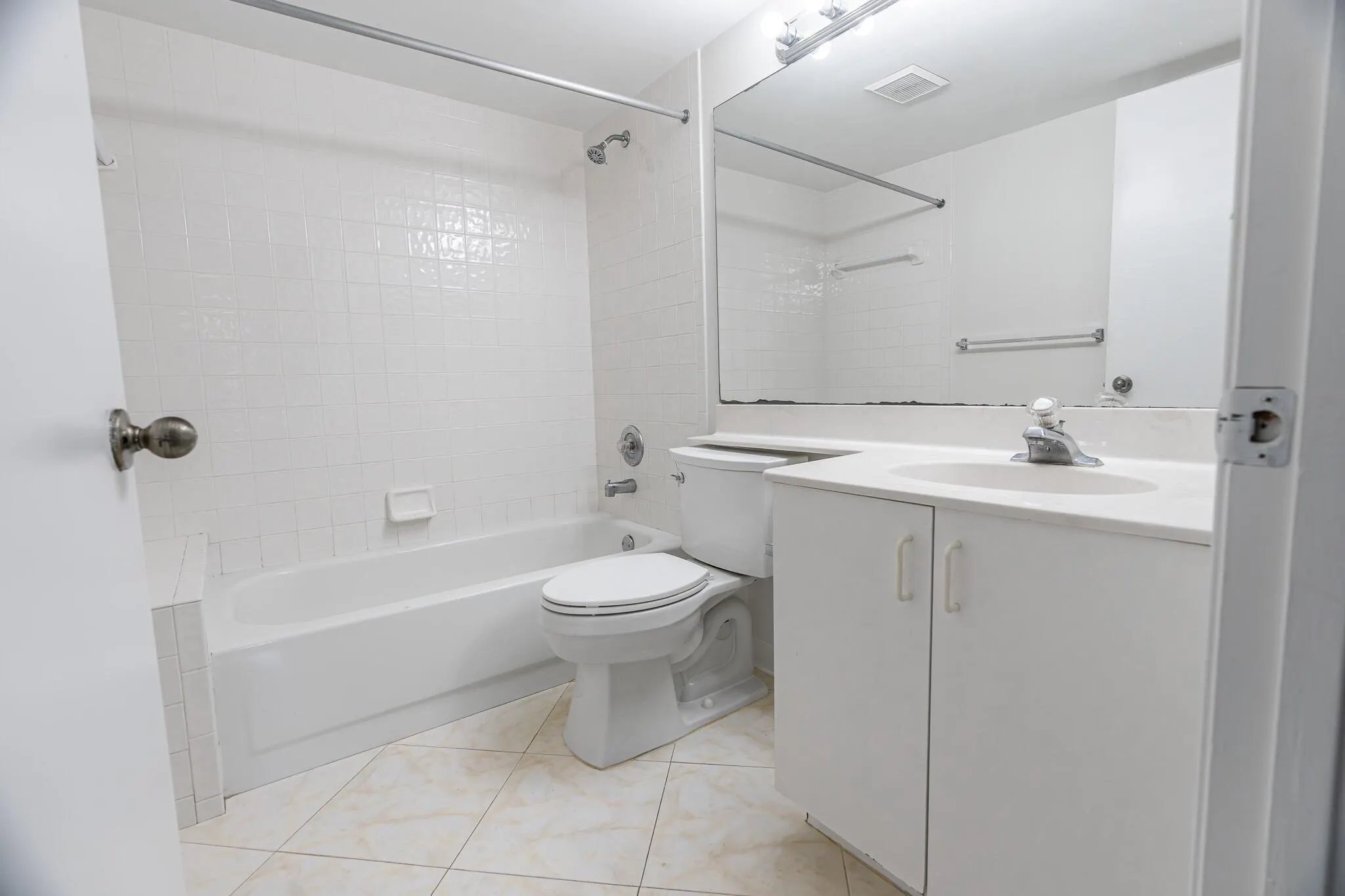 2025 SW Silver Pine Way, #120-D1