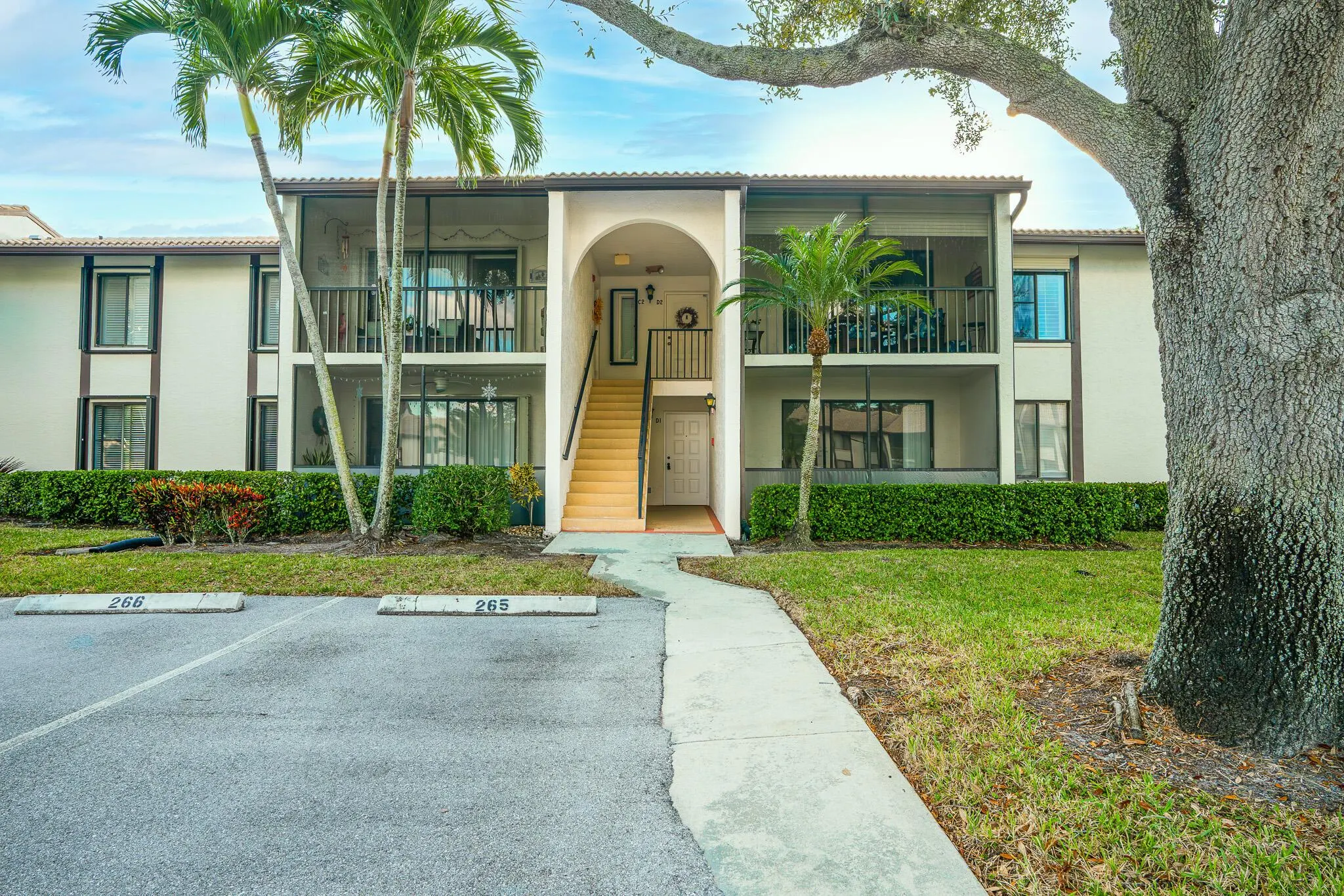2025 SW Silver Pine Way, #120-D1