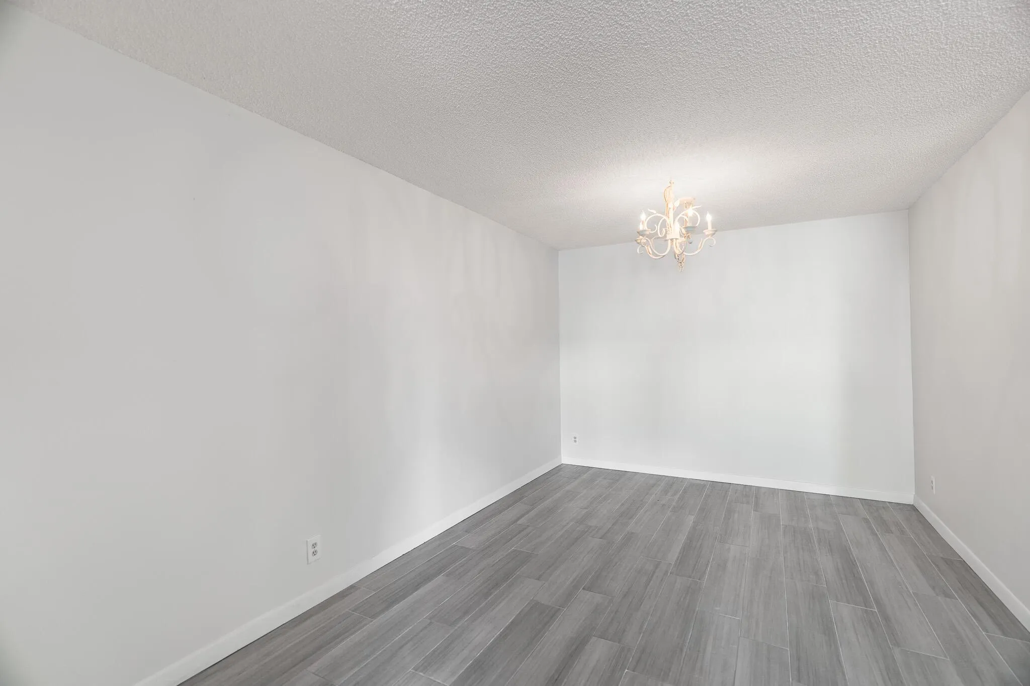 2025 SW Silver Pine Way, #120-D1