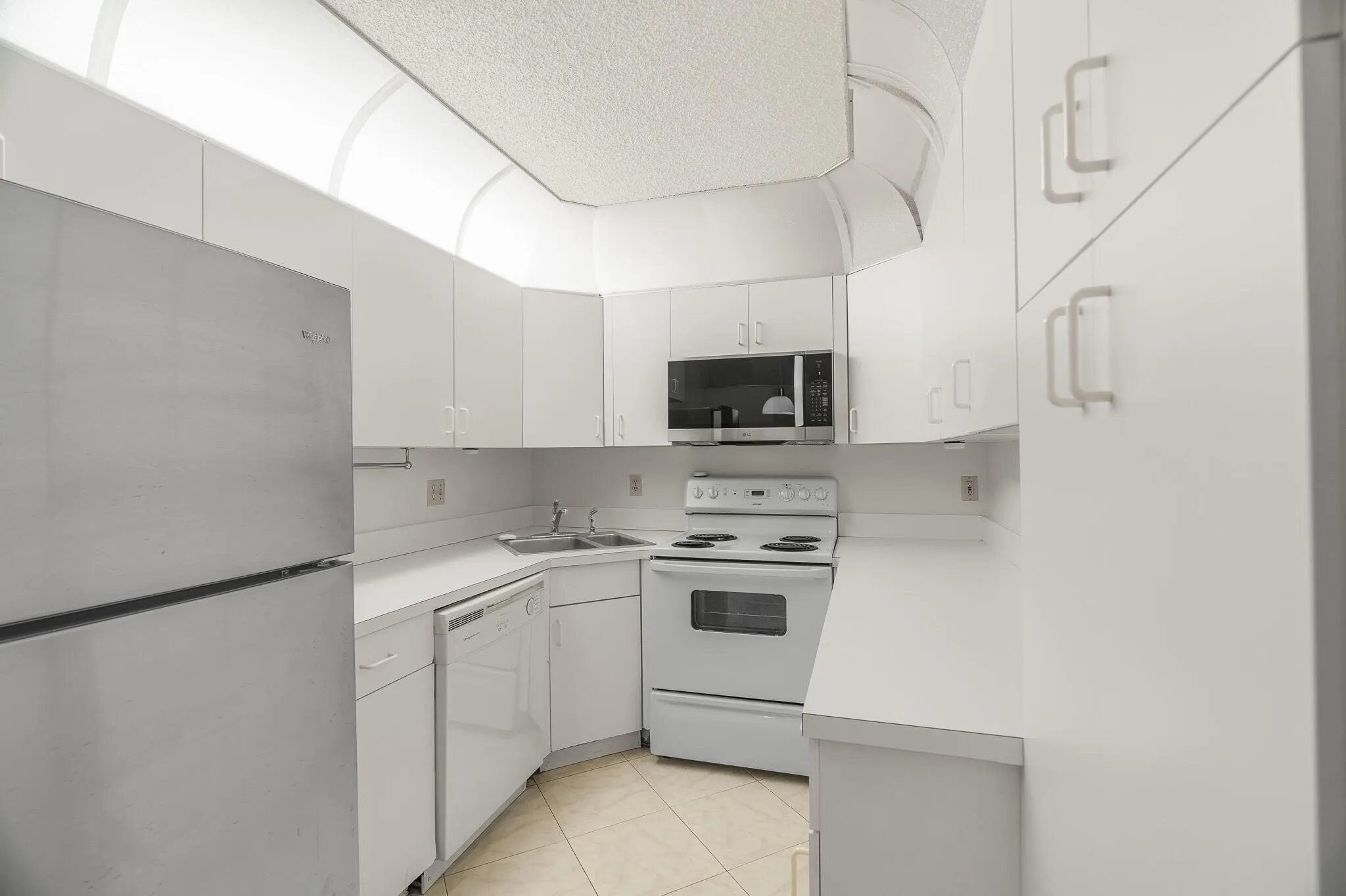 2025 SW Silver Pine Way, #120-D1