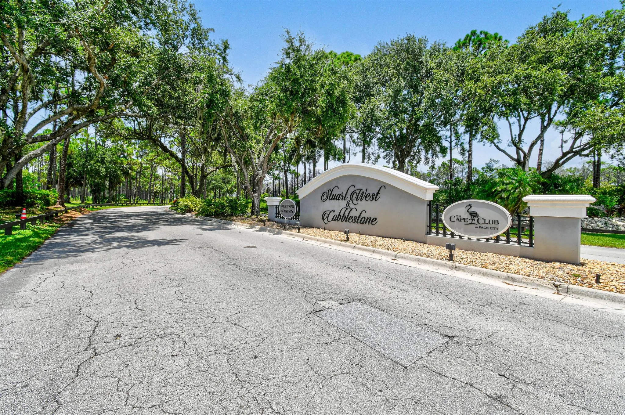 3251 SW Holly Lane