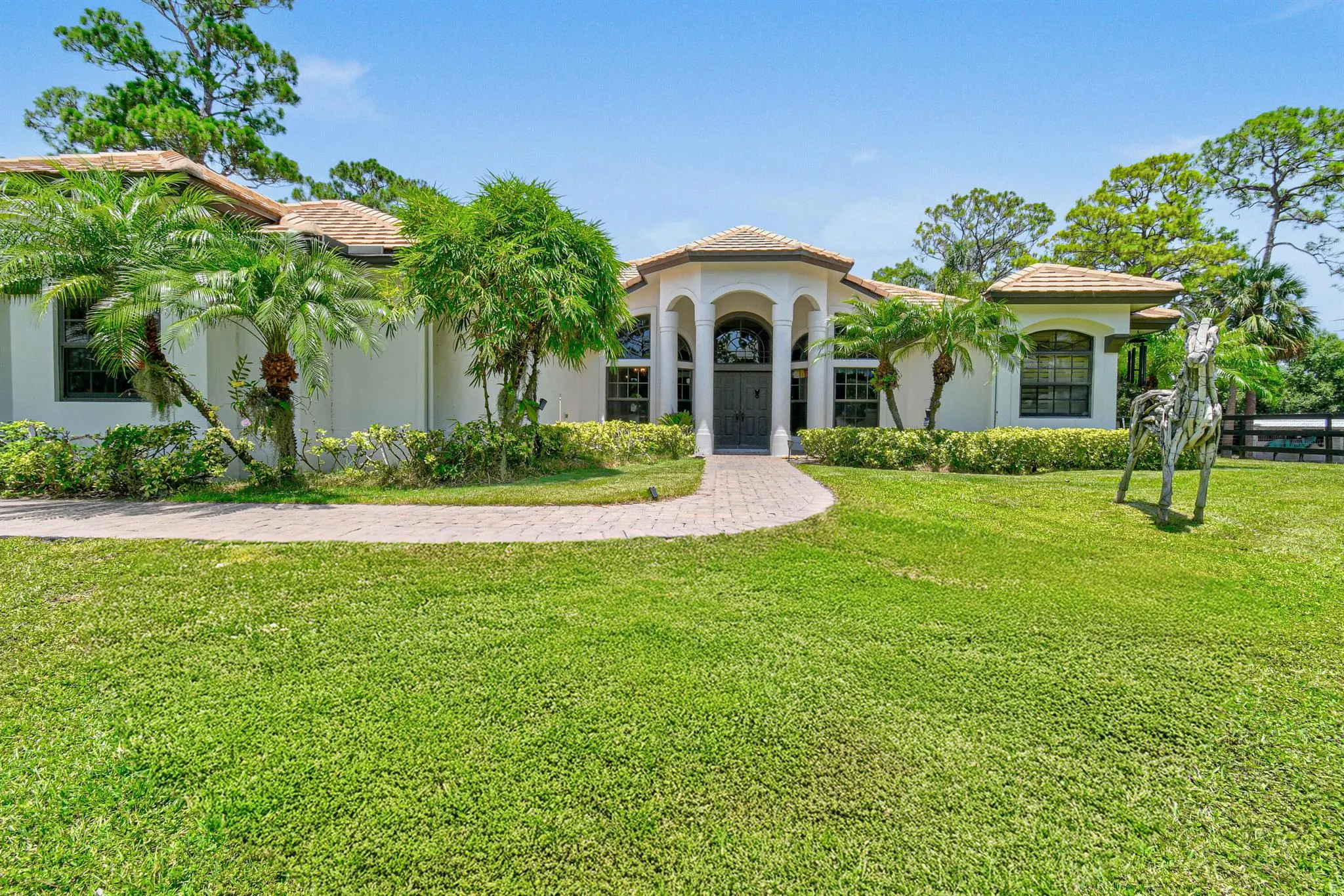 3251 SW Holly Lane