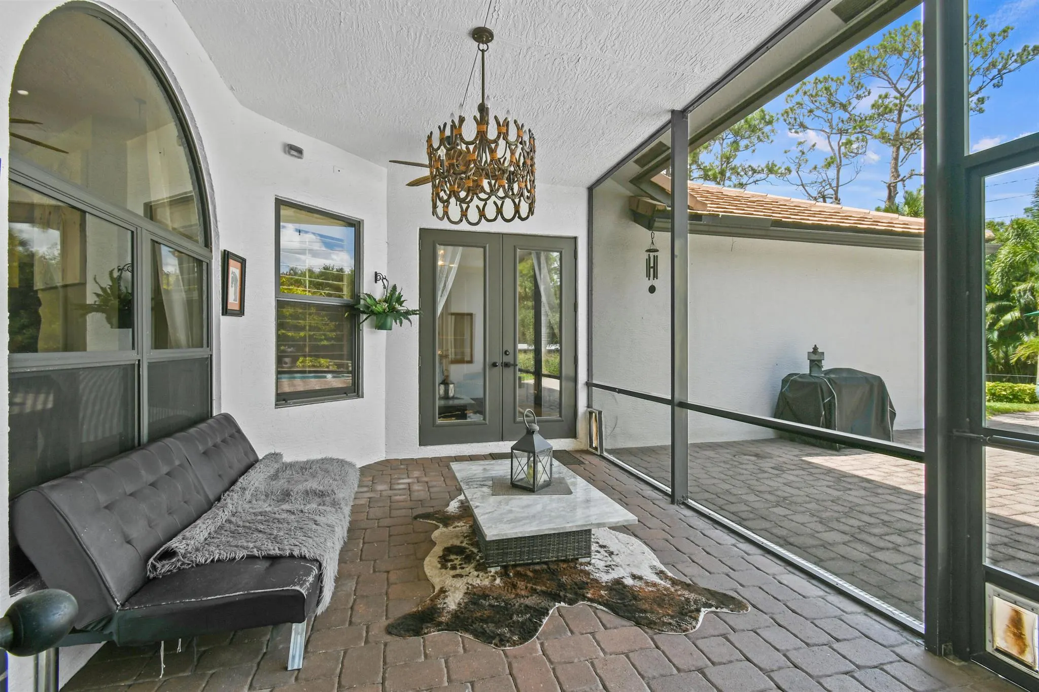 3251 SW Holly Lane