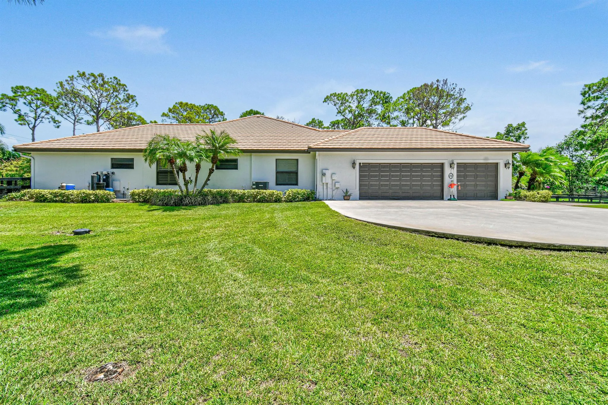 3251 SW Holly Lane