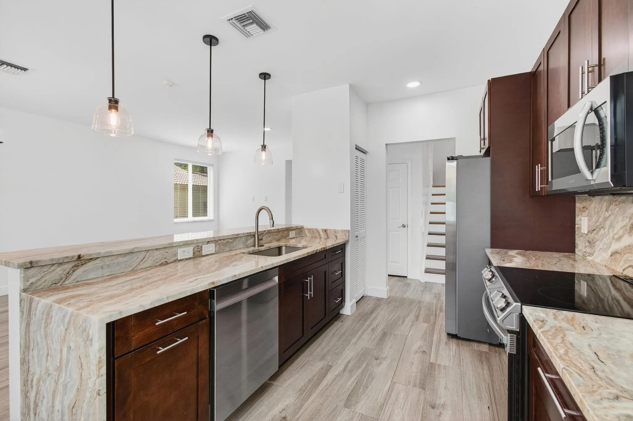 4551 NW 7th Street