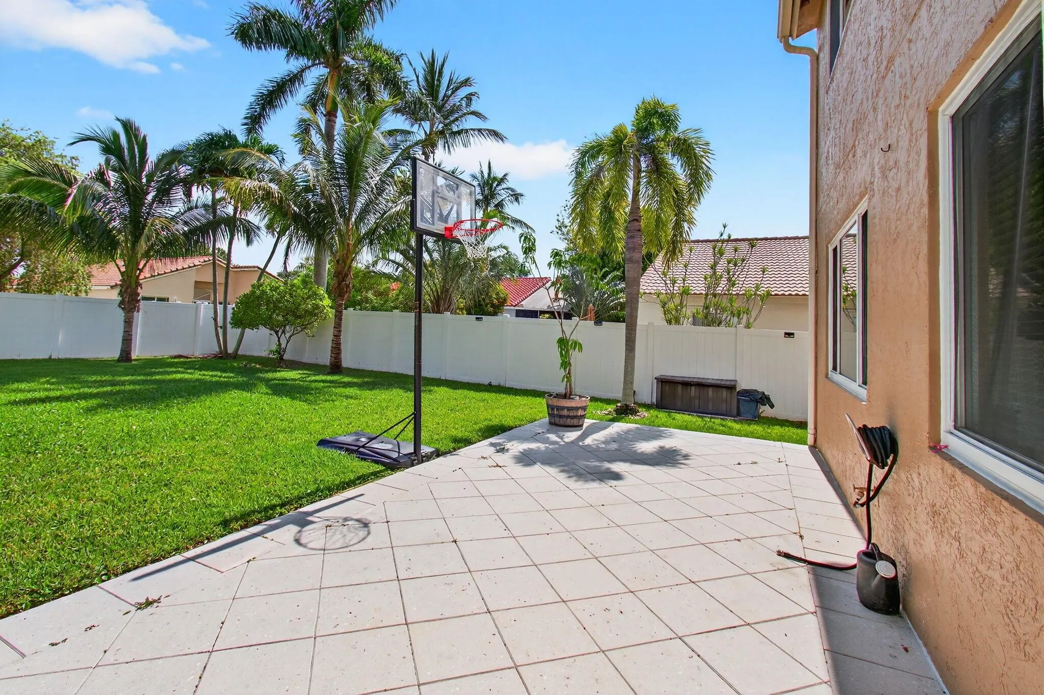 4551 NW 7th Street