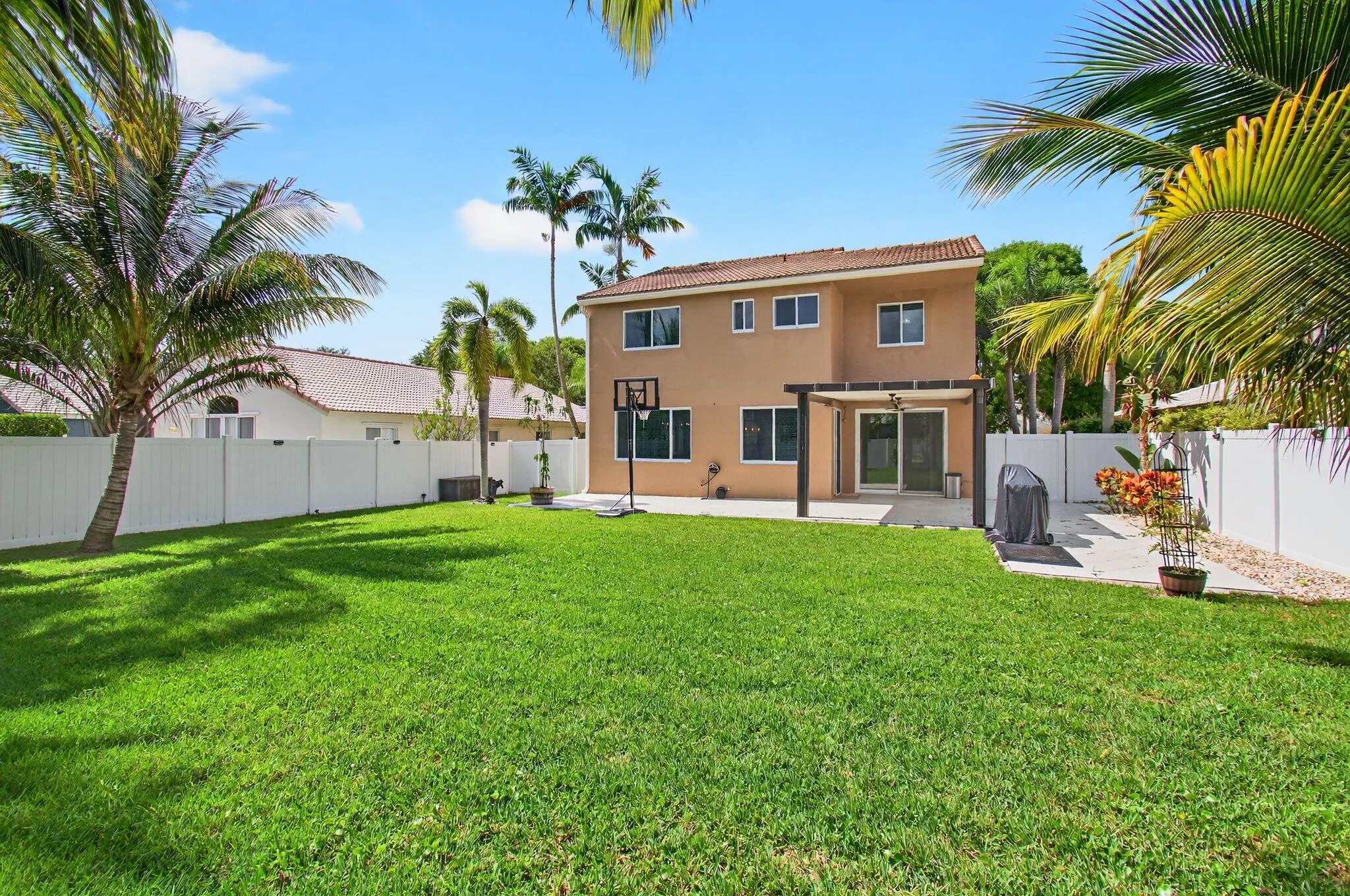 4551 NW 7th Street