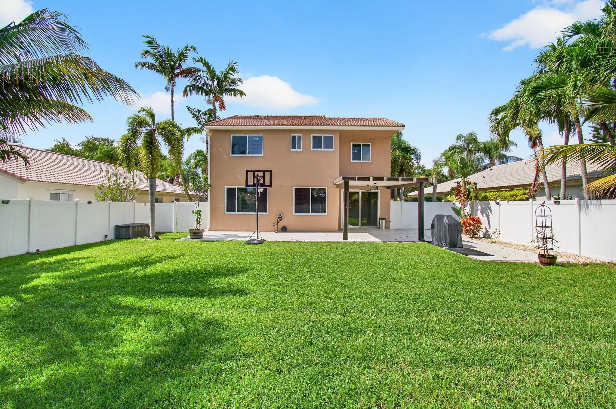 4551 NW 7th Street
