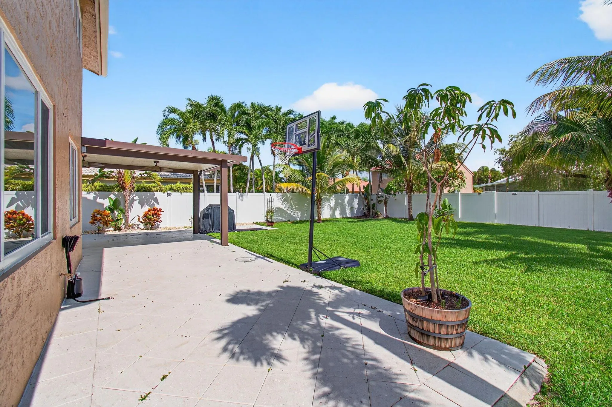 4551 NW 7th Street