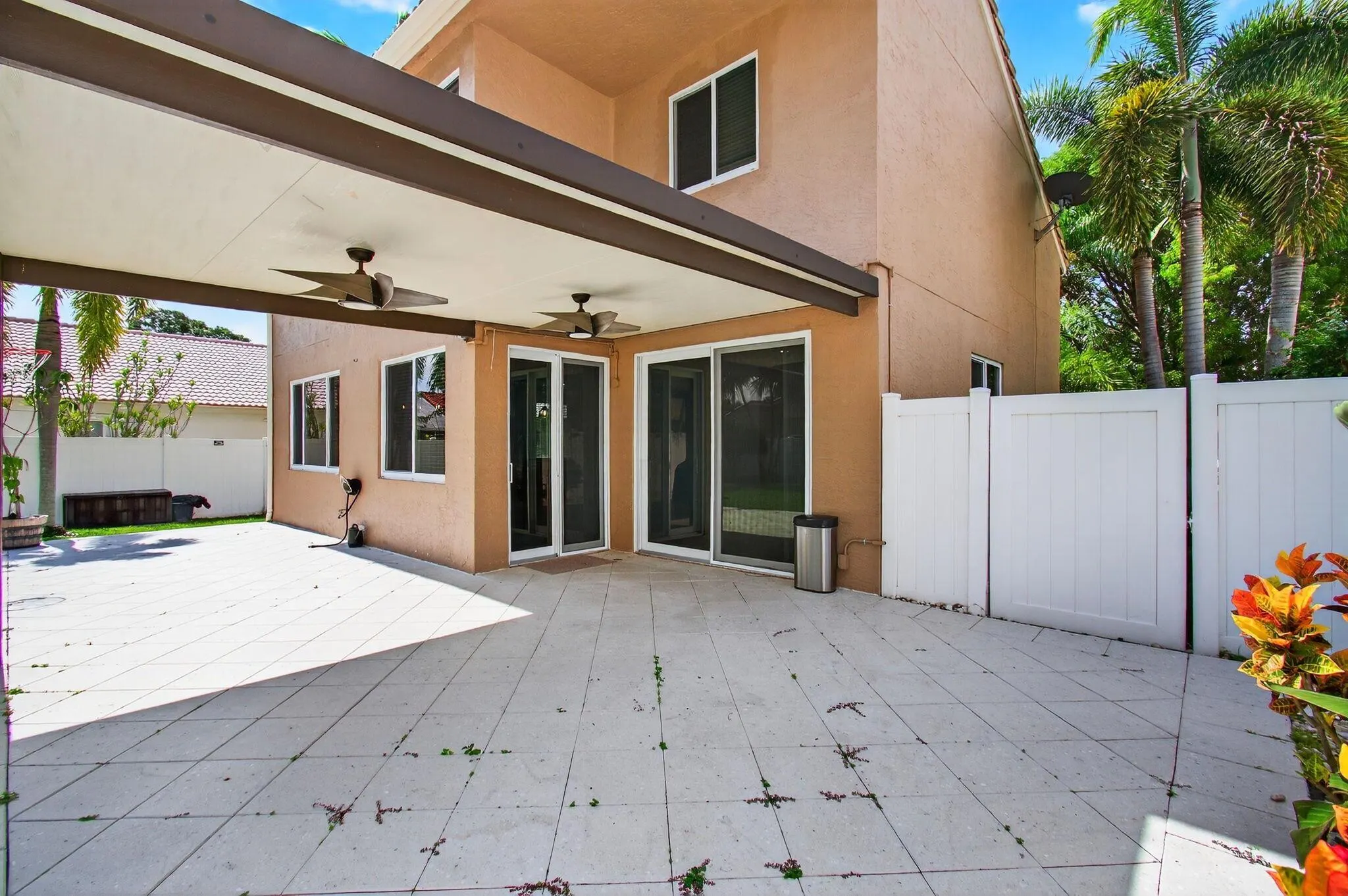 4551 NW 7th Street