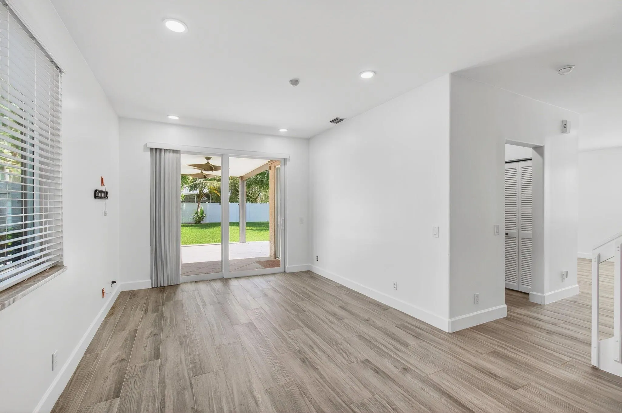 4551 NW 7th Street