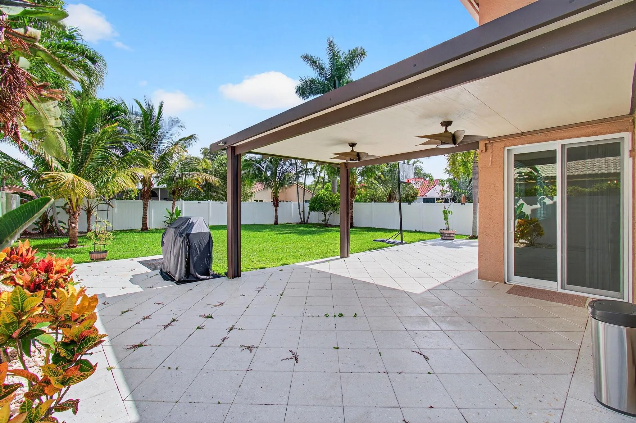 4551 NW 7th Street