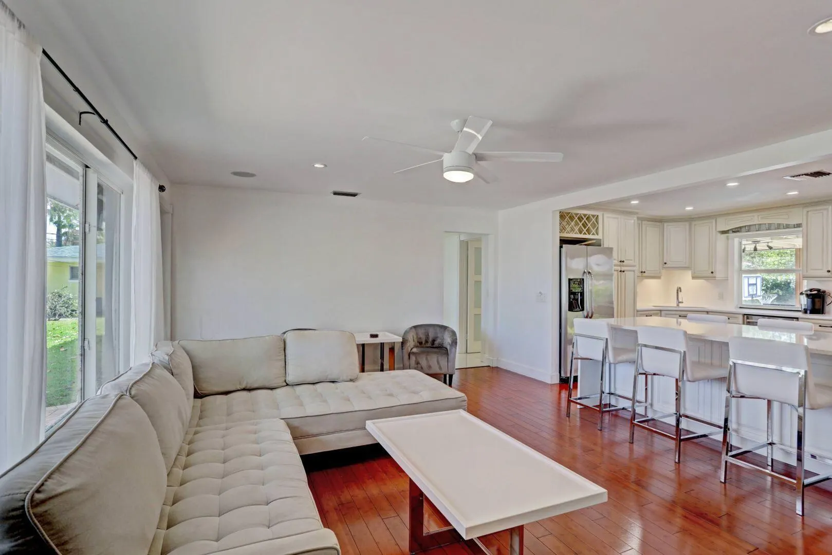 7115 Venetian Way