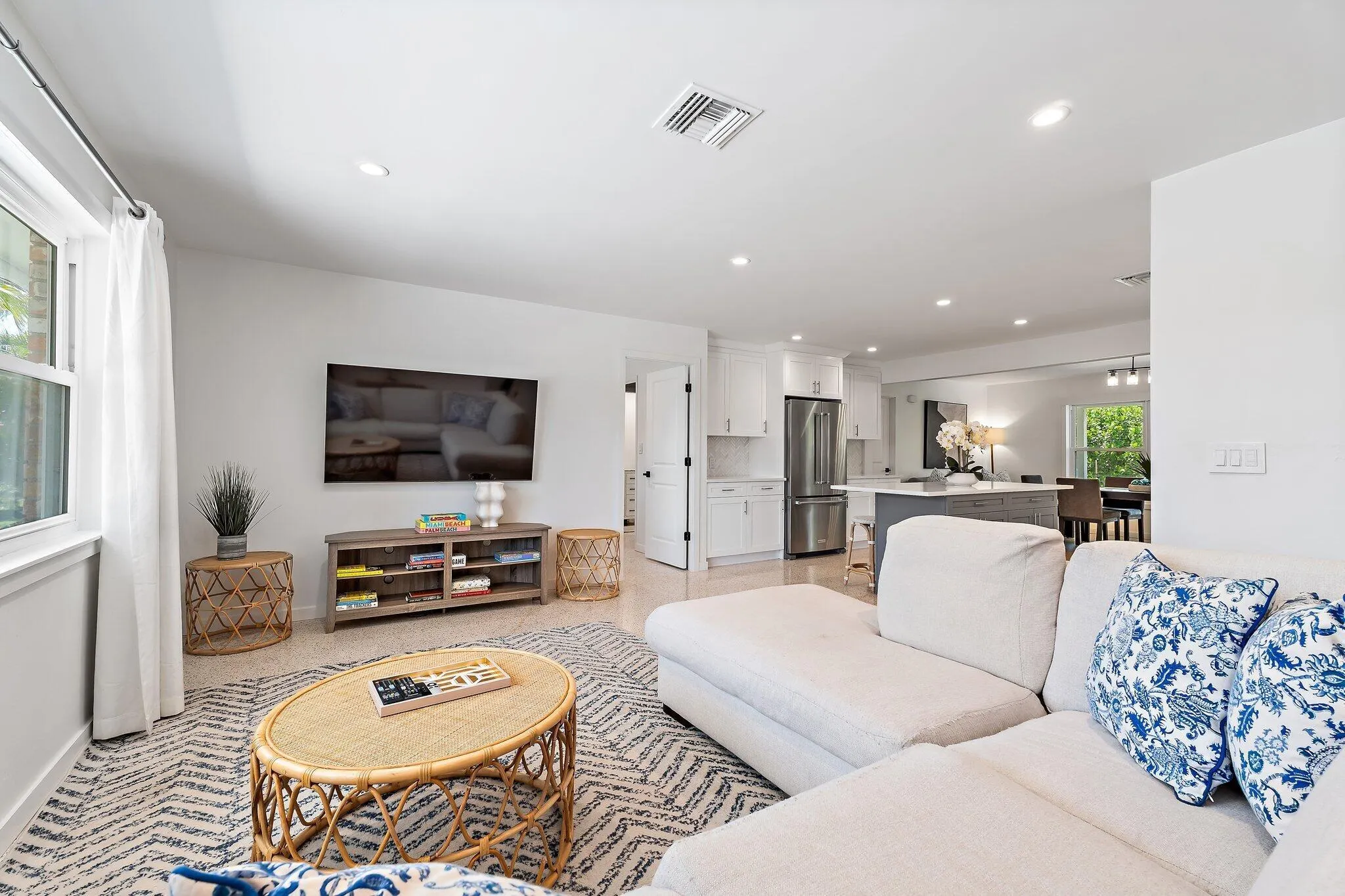 2449 Palm Road