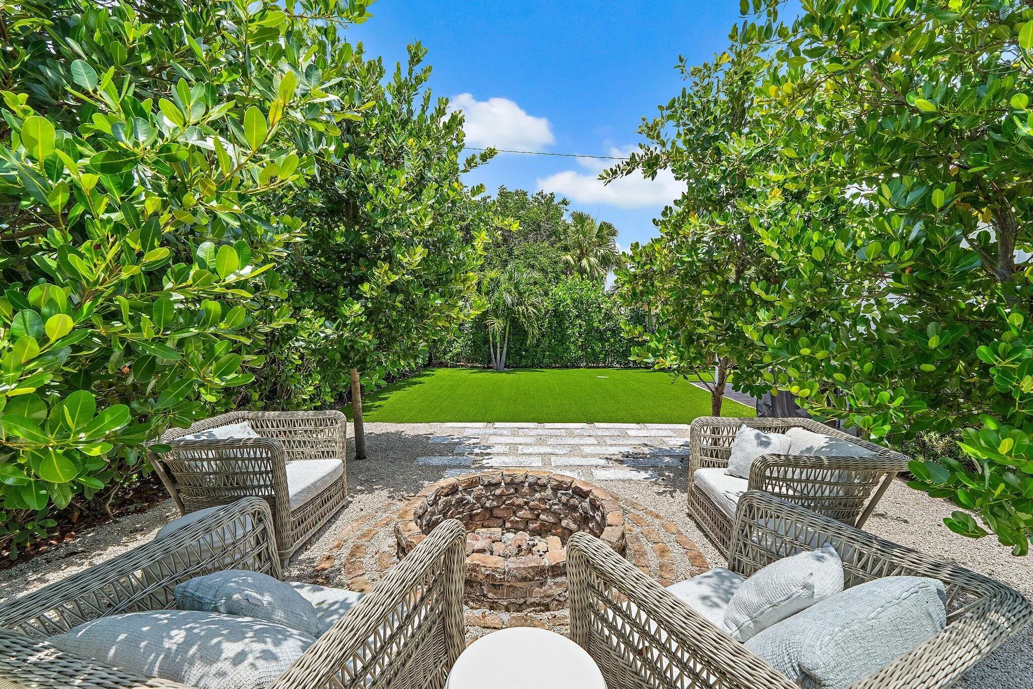 2449 Palm Road