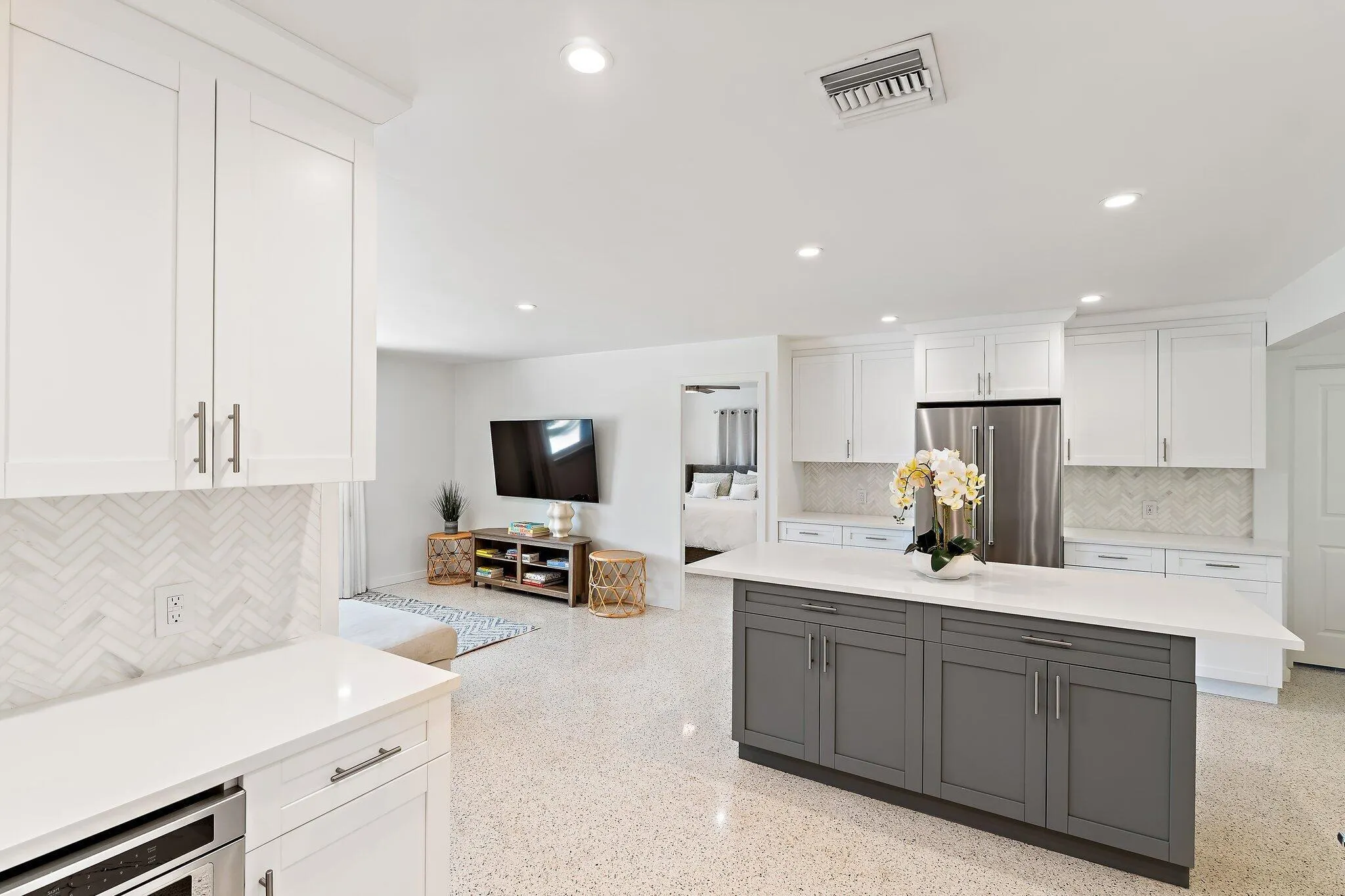 2449 Palm Road