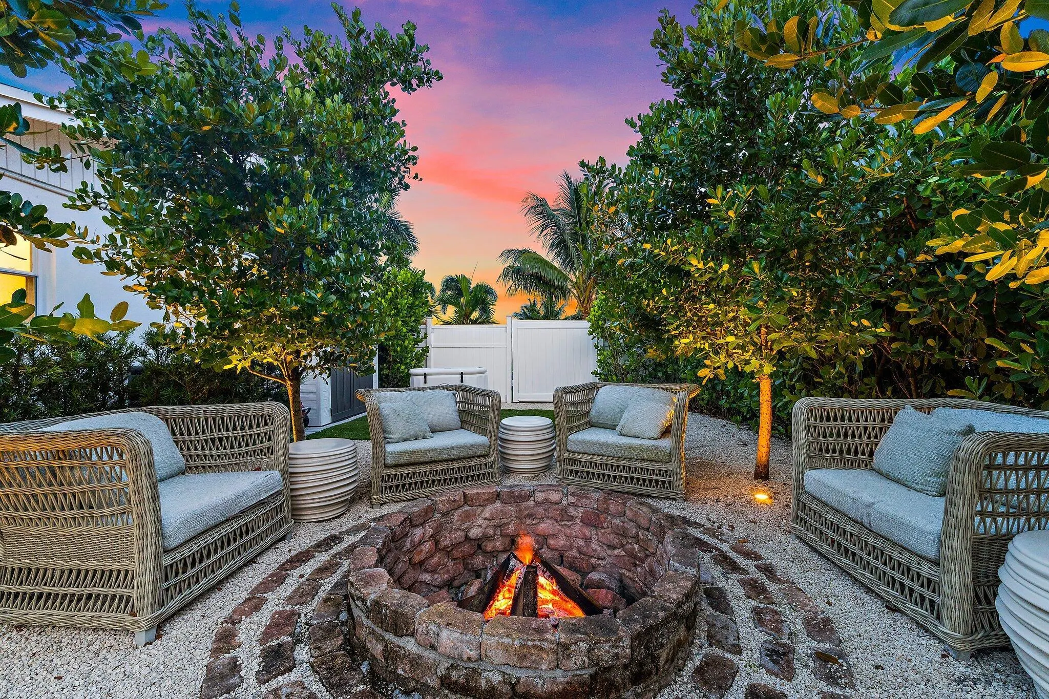 2449 Palm Road