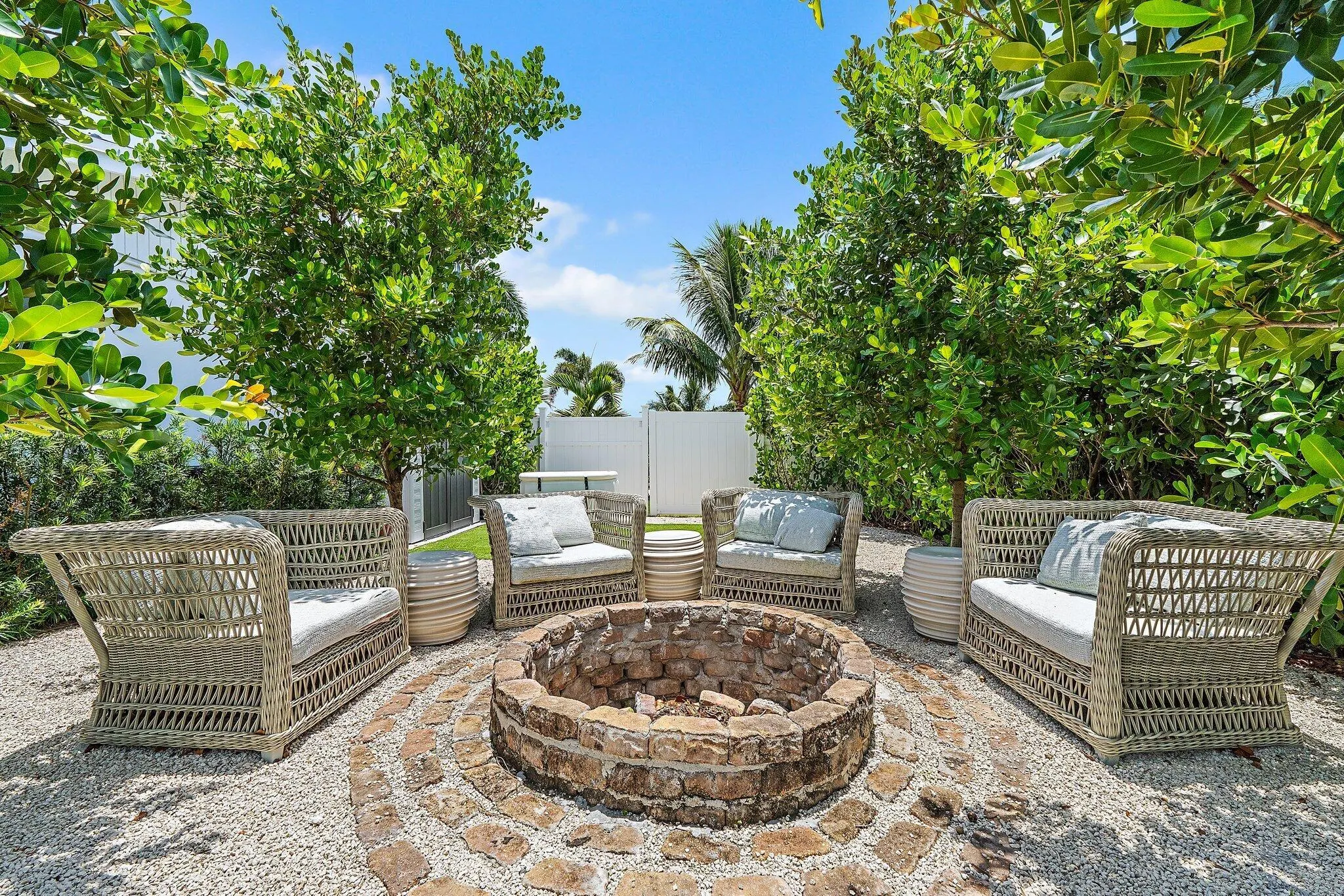 2449 Palm Road