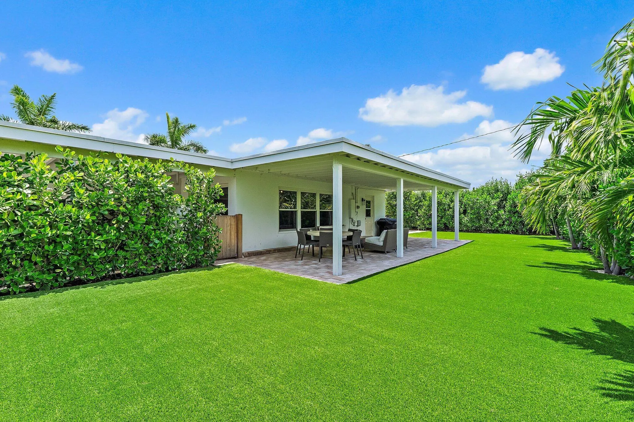 2449 Palm Road