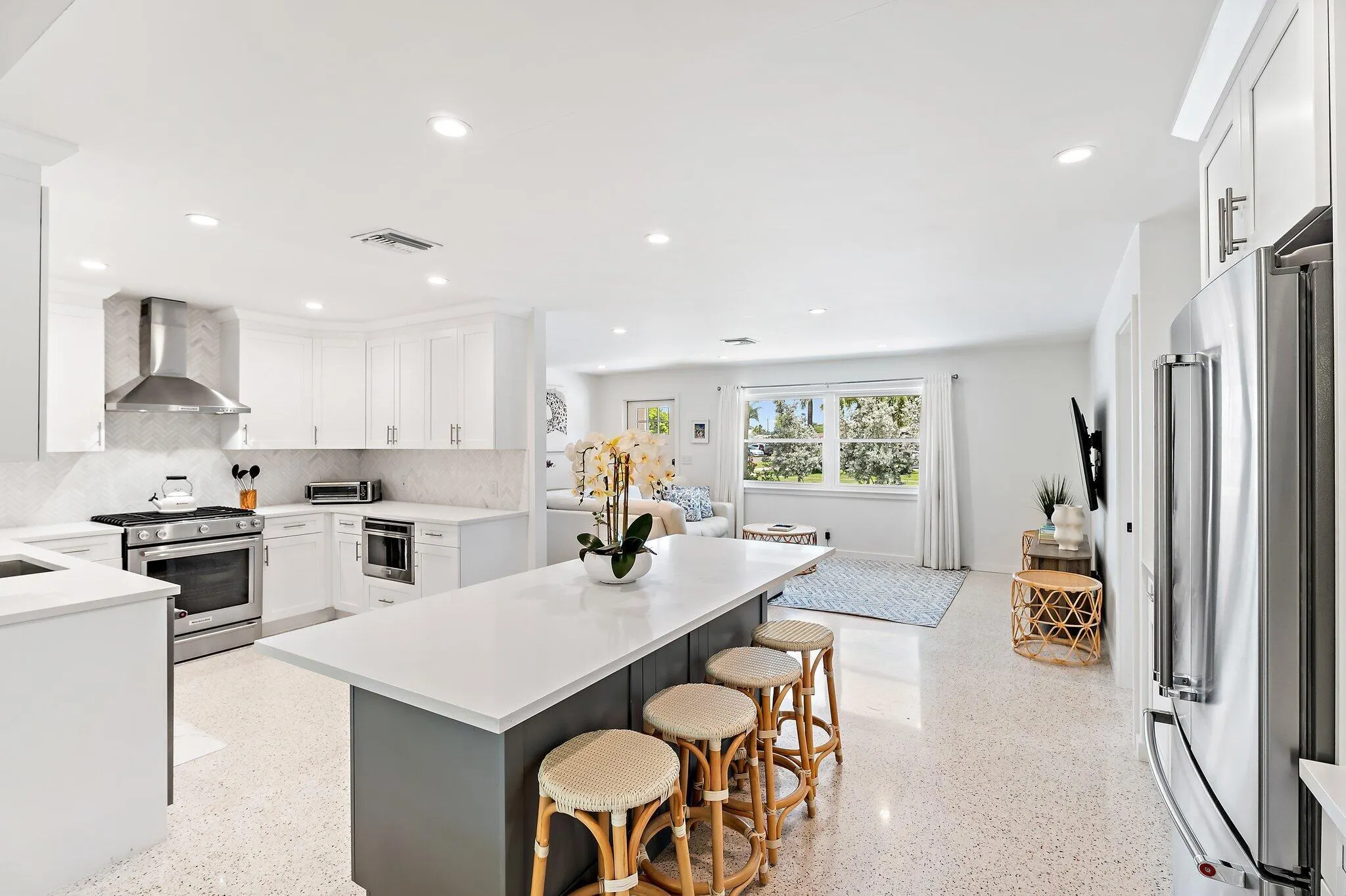 2449 Palm Road