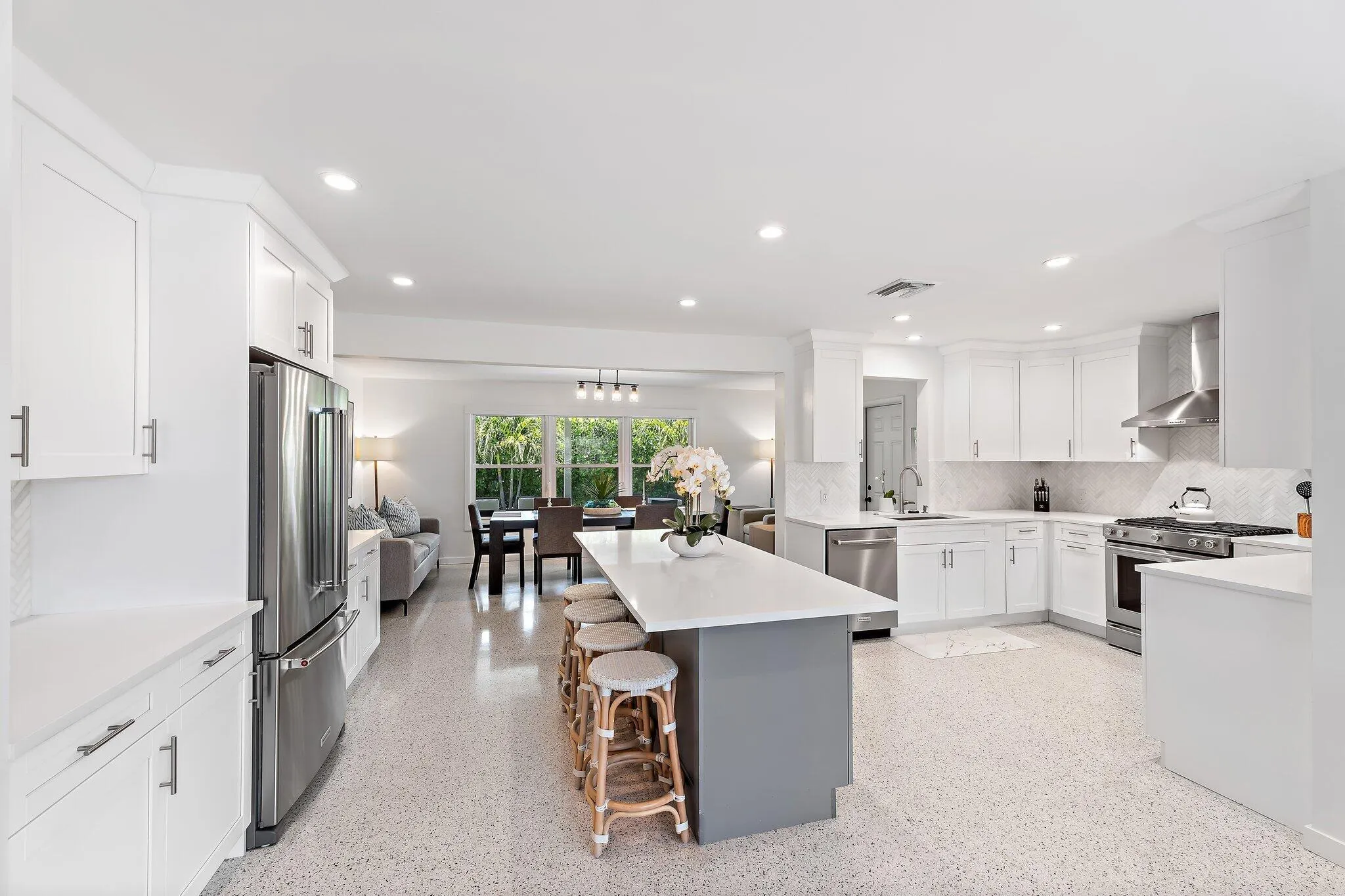 2449 Palm Road